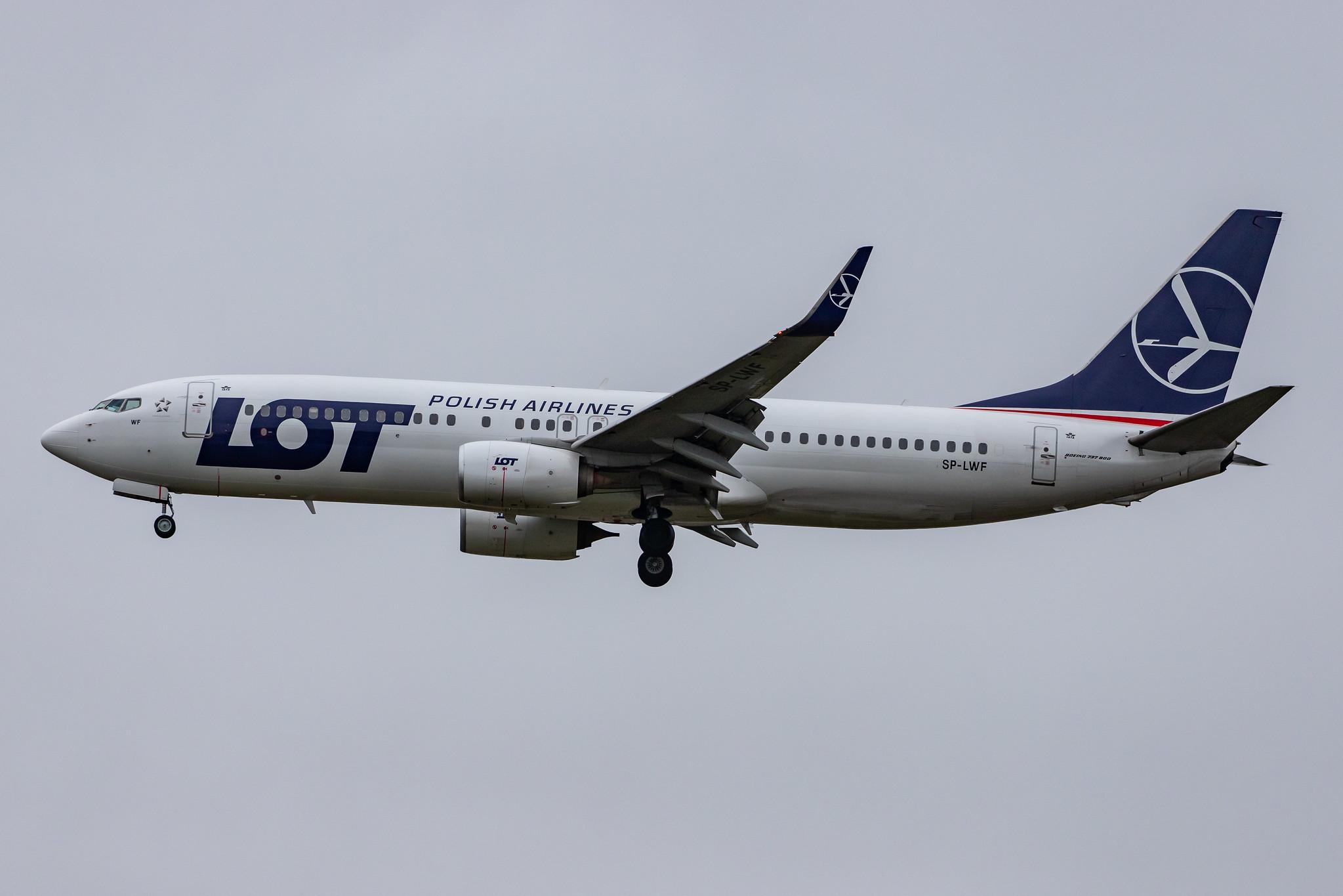 London Heathrow Airport: LOT (LO / LOT) |  Boeing 737-86N B738 | SP-LWF | MSN 36825