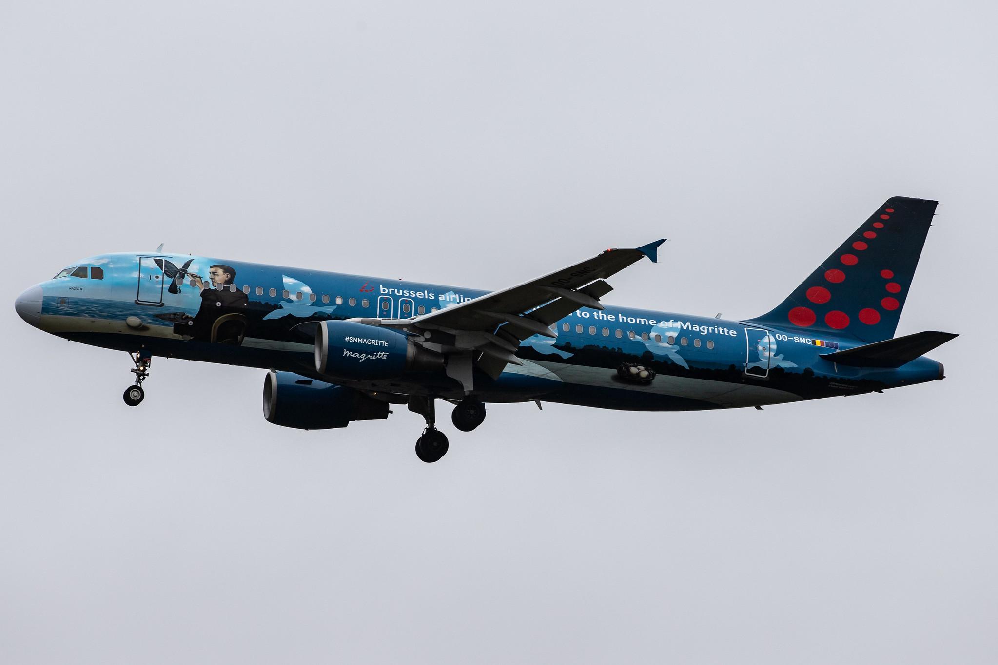 London Heathrow Airport: Brussels Airlines (SN / BEL) |  Livery: Magritte Livery |  Airbus A320-214 A320 | OO-SNC | MSN 1797