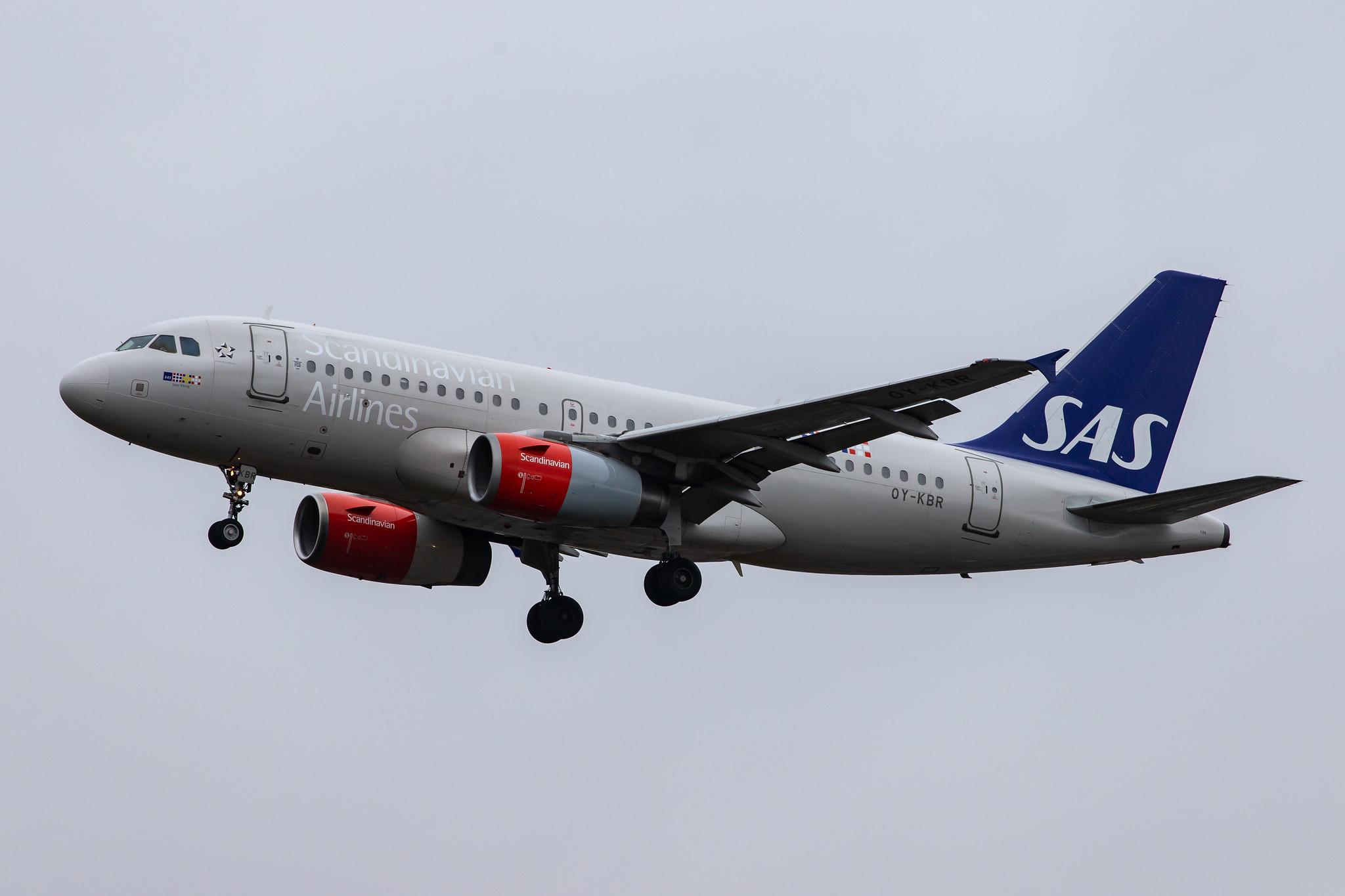 London Heathrow Airport: SAS (SK / SAS) |  Airbus A319-131 A319 | OY-KBR | MSN 3200