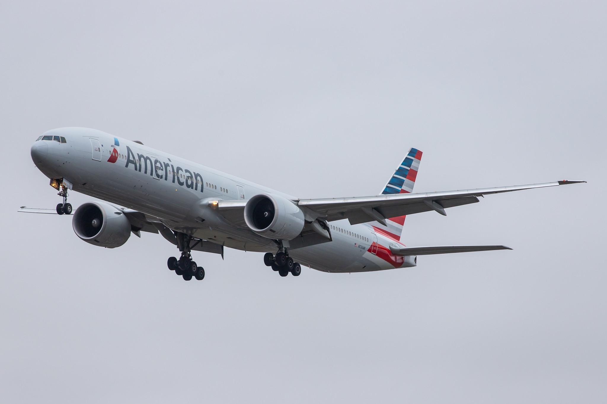 London Heathrow Airport: American Airlines (AA / AAL) |  Boeing 777-323(ER) B77W | N733AR | MSN 33524