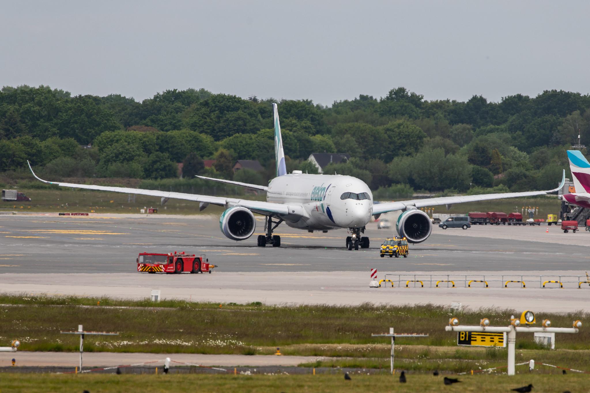 Hamburg Airport: Evelop Airlines (E9 / EVE) |  Airbus A350-941 A359 | EC-NBO | MSN 293