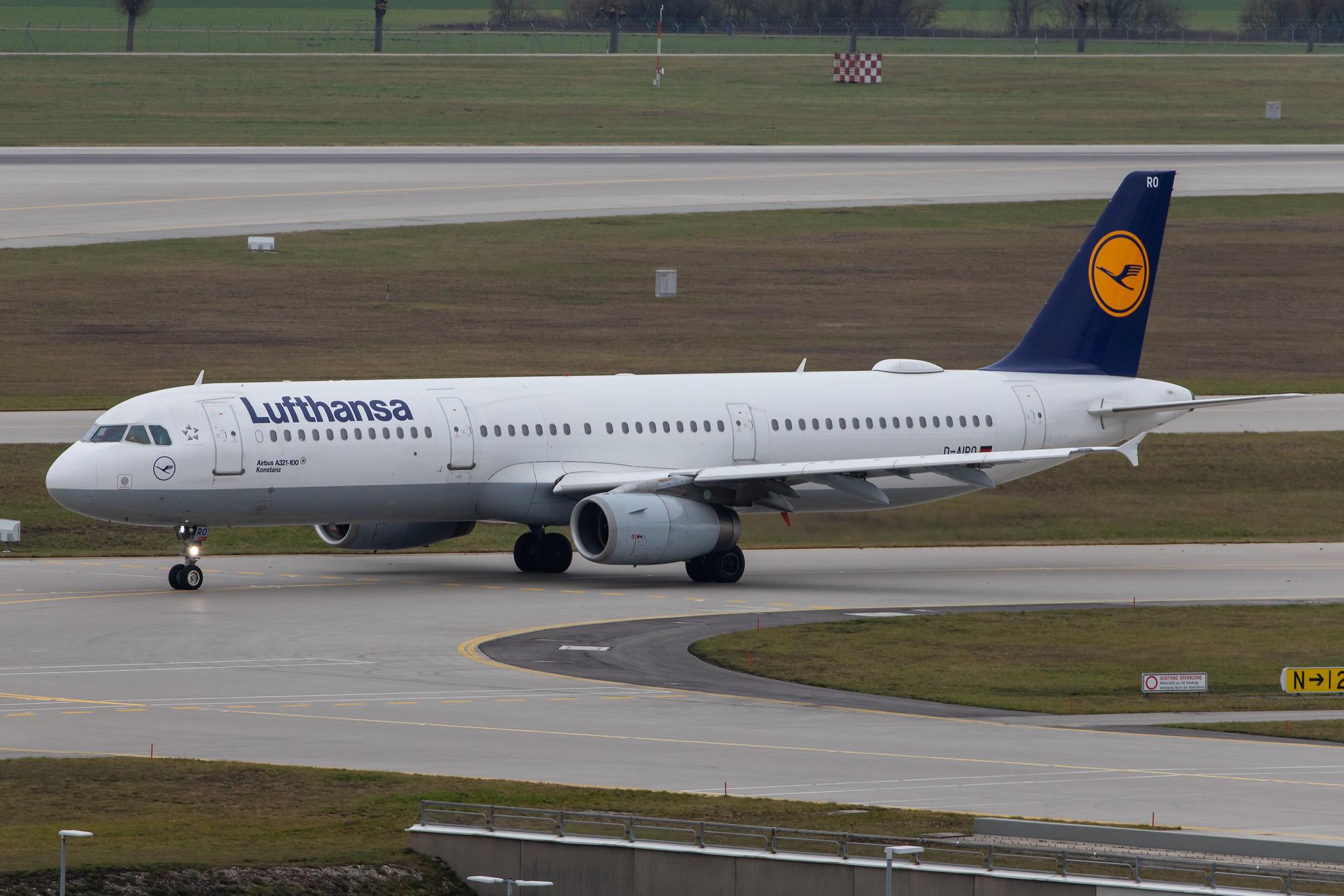 Munich Airport: Lufthansa (LH / DLH) |  Airbus A321-131 A321 | D-AIRO | MSN 0563