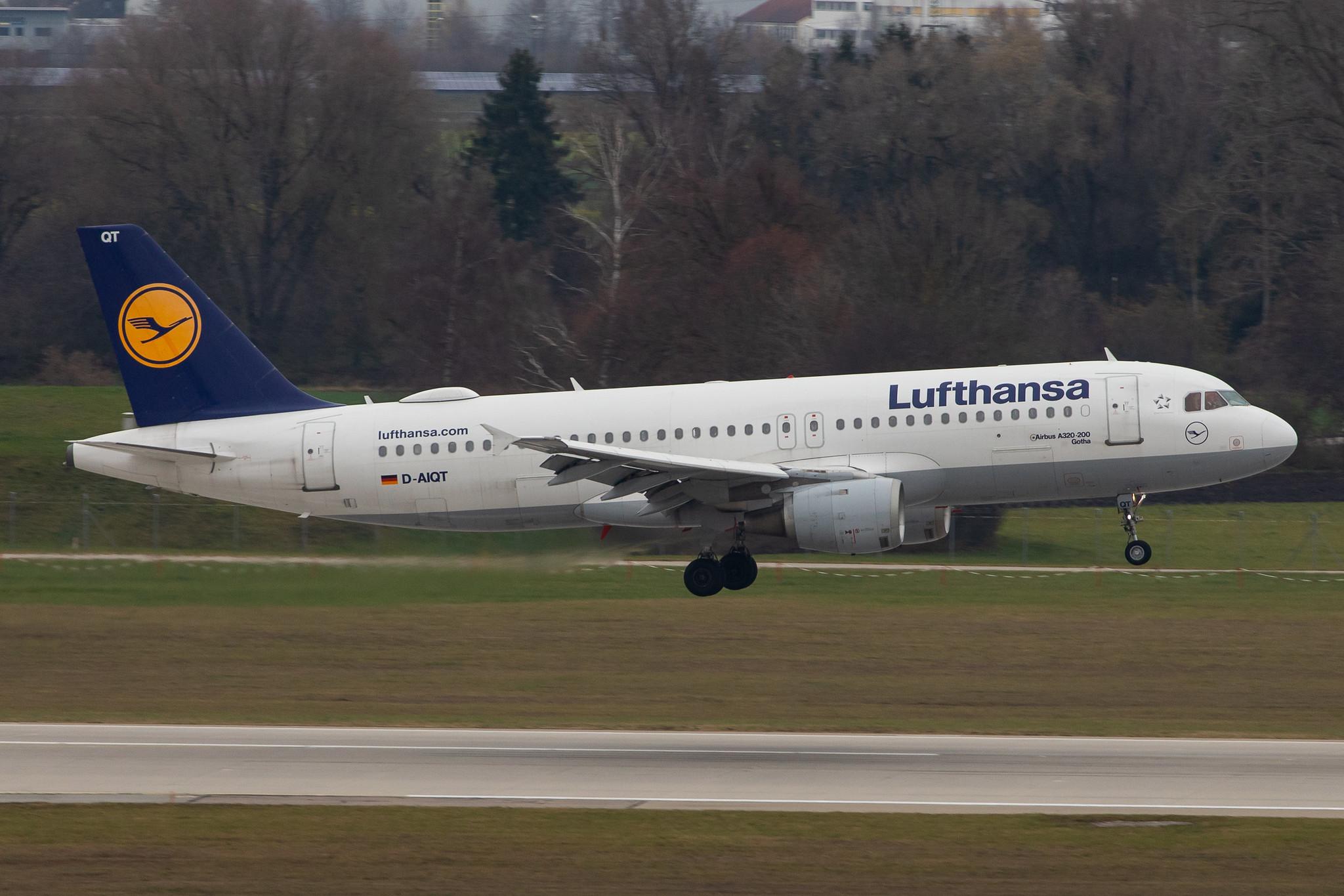 Munich Airport: Lufthansa (LH / DLH) |  Airbus A320-211 A320 | D-AIQT | MSN 1337