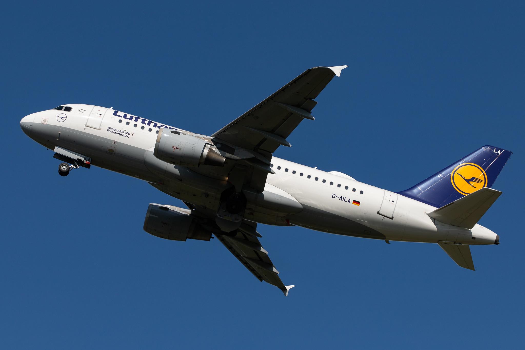 Hamburg Airport: Lufthansa (LH / DLH) |  Airbus A319-114 A319 | D-AILA | MSN 0609