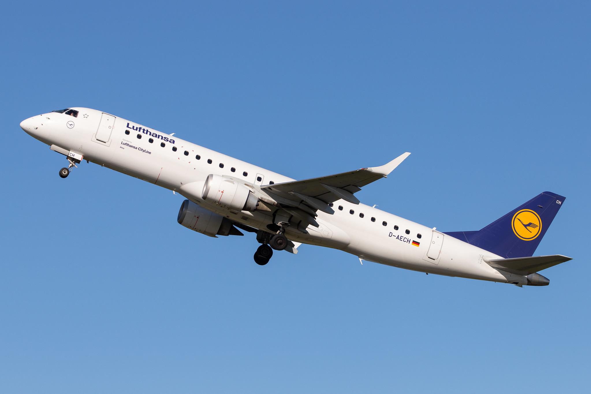 Hamburg Airport: Lufthansa (LH / DLH) | Operator: Lufthansa CityLine |  Embraer E190LR E190 | D-AECH | MSN 19000376