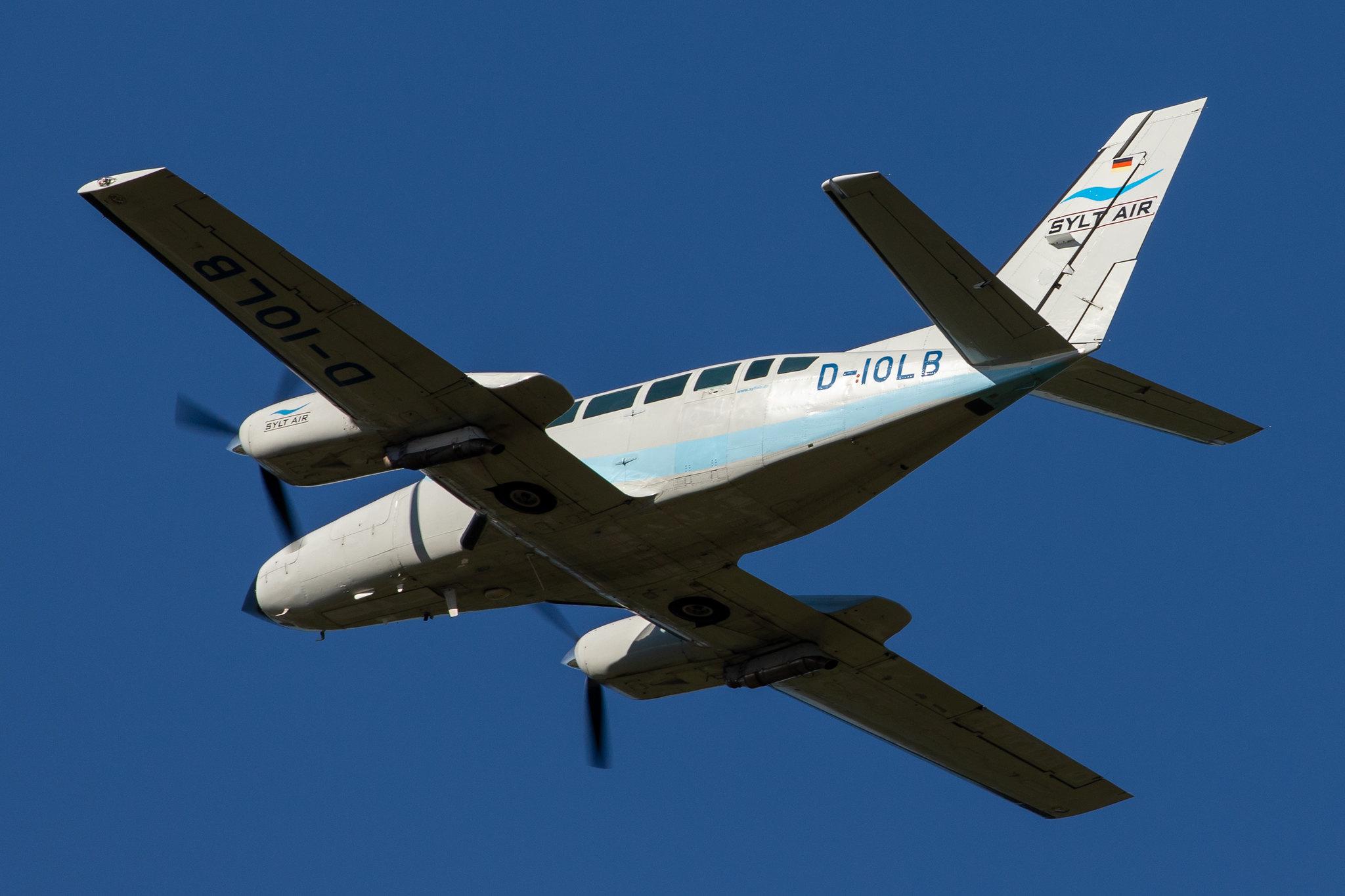 Hamburg Airport: Sylt Air (/ AWU) |  Cessna 404 C404 | D-IOLB | MSN 404-0691