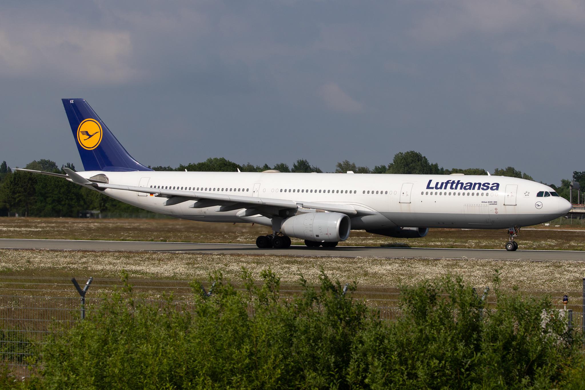 Hamburg Airport: Lufthansa (LH / DLH) |  Airbus A330-343 A333 | D-AIKE | MSN 0636