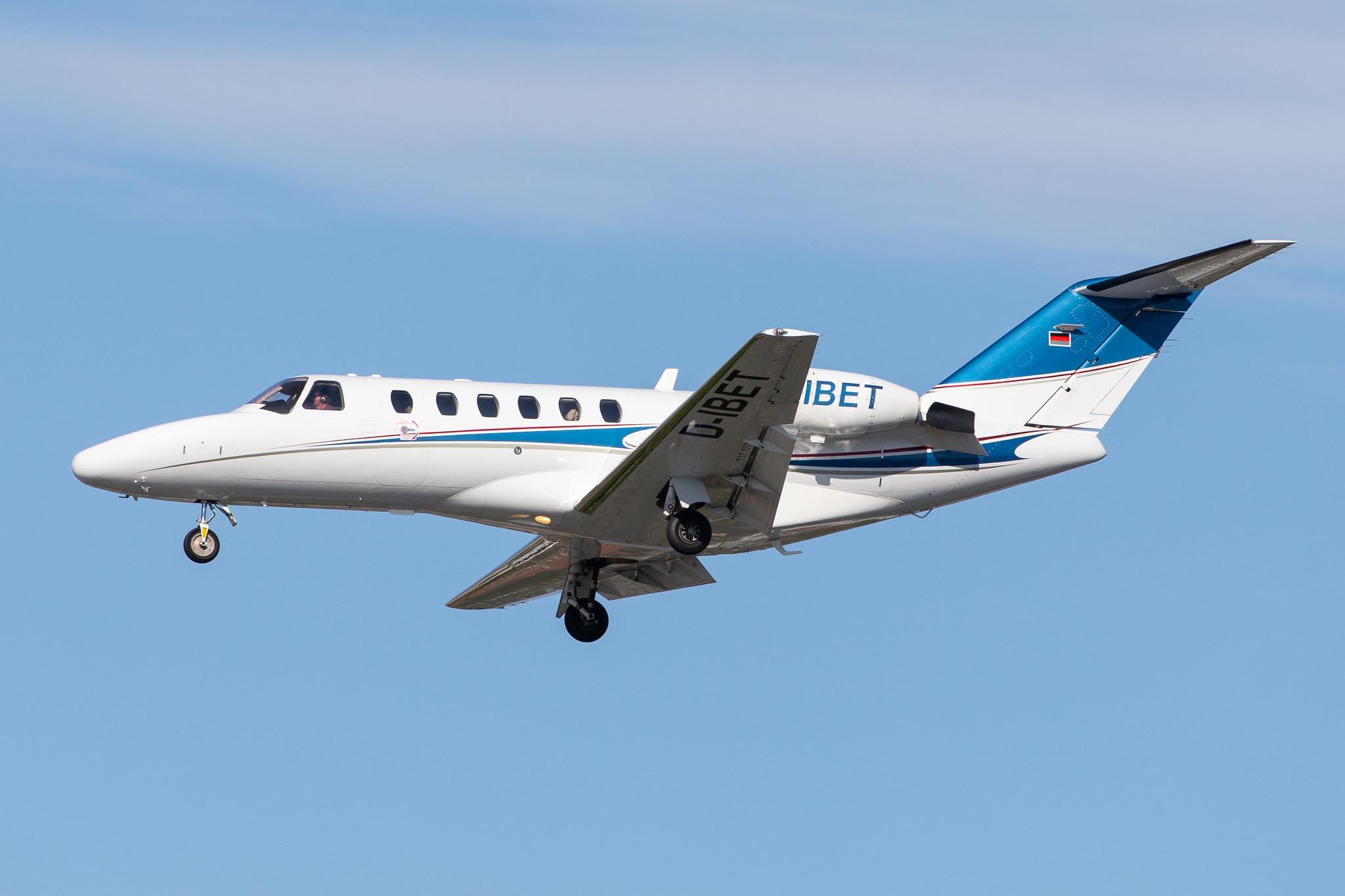 Hamburg Airport: Private Owner |  Cessna 525A CitationJet CJ2 C25A | D-IBET | MSN 525A-0229