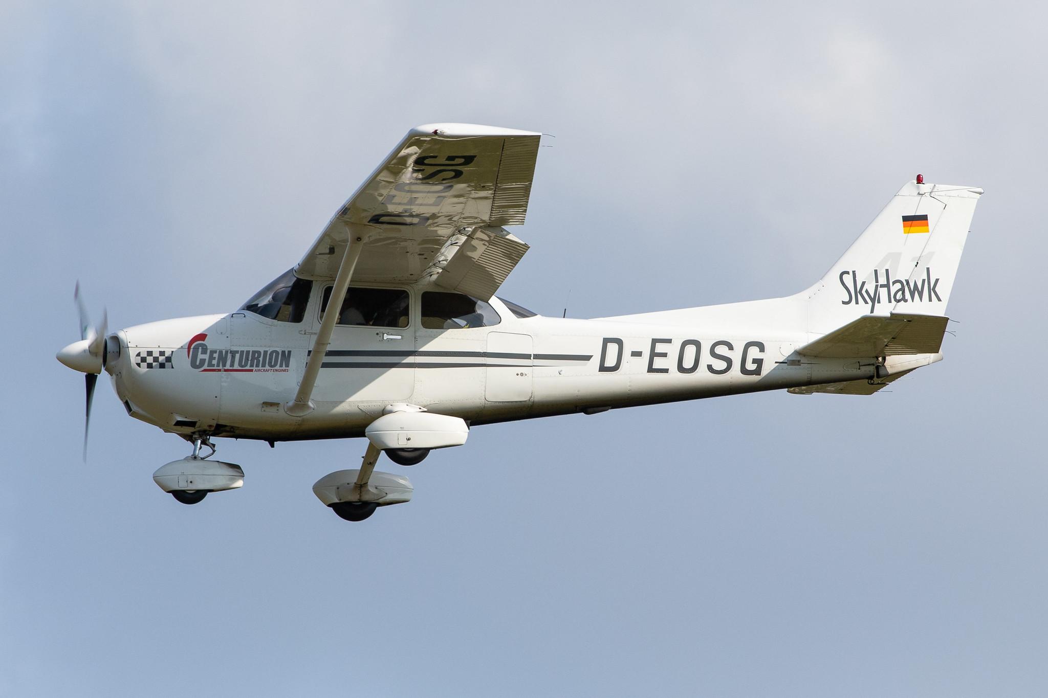 Hamburg Airport: Private Owner |  Cessna 172R Skyhawk II C172 | D-EOSG | MSN 17281200