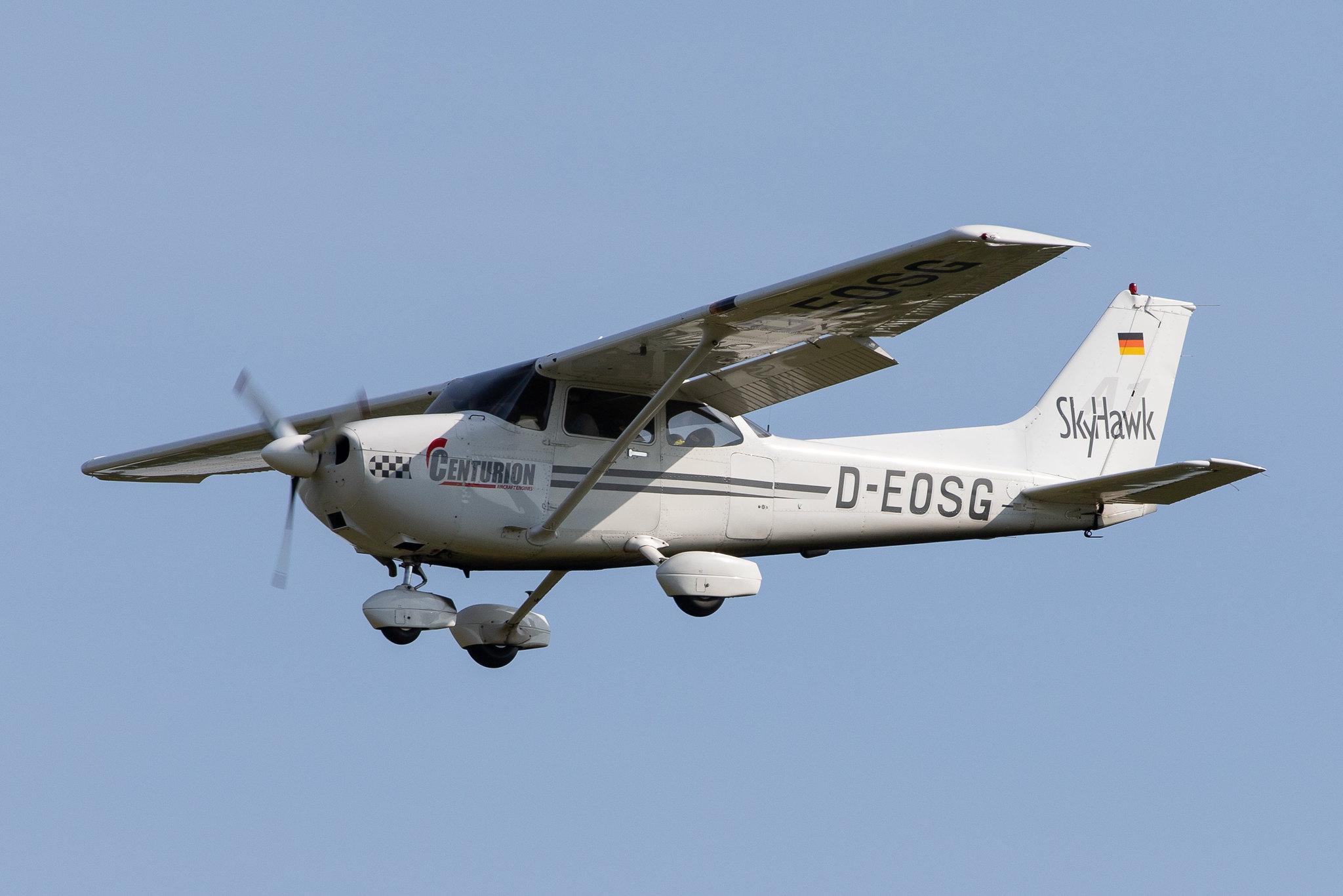 Hamburg Airport: Private Owner |  Cessna 172R Skyhawk II C172 | D-EOSG | MSN 17281200