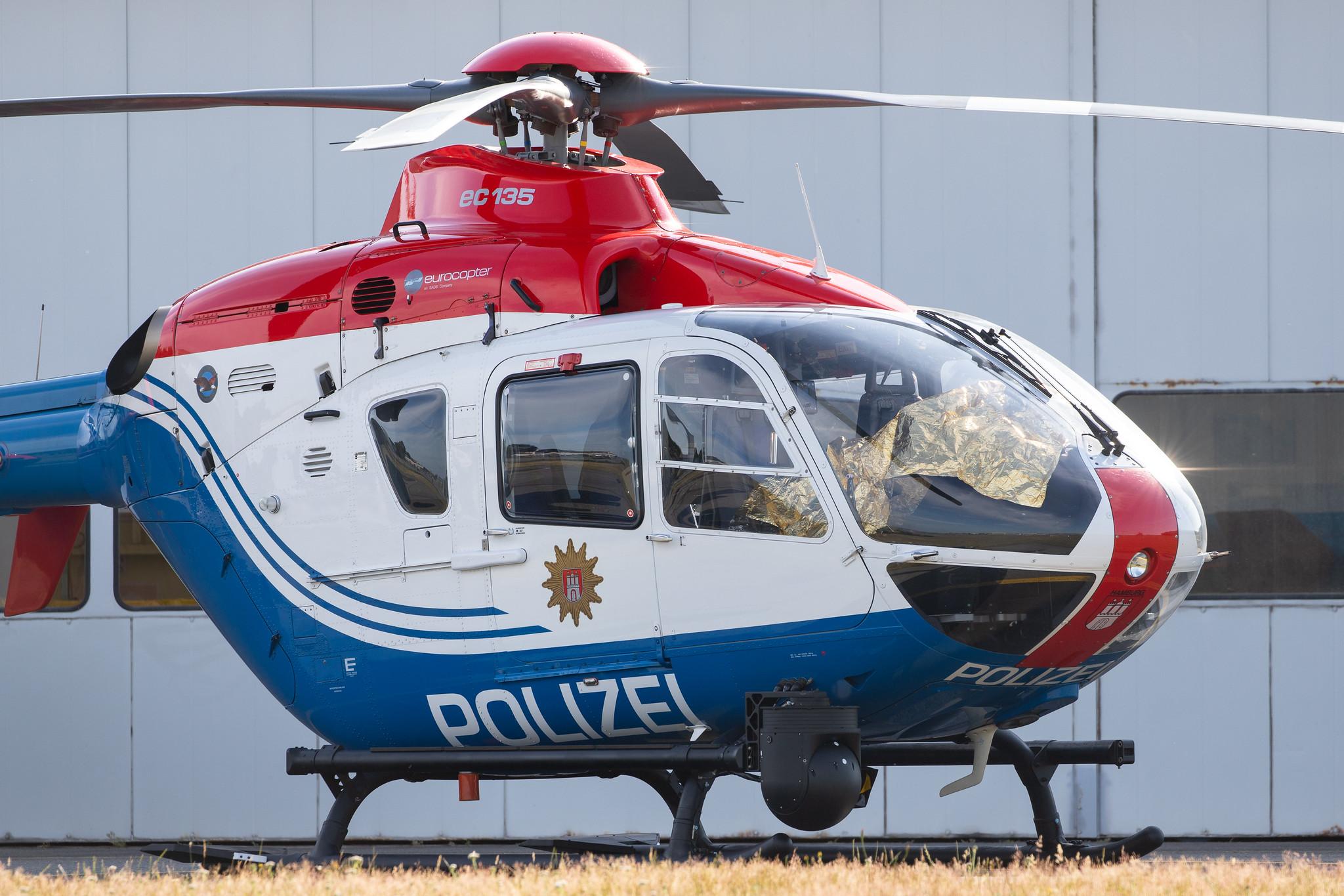 Hamburg Airport: Polizei Hamburg |  Airbus Helicopters H135 EC35 | D-HTWO | MSN 0343