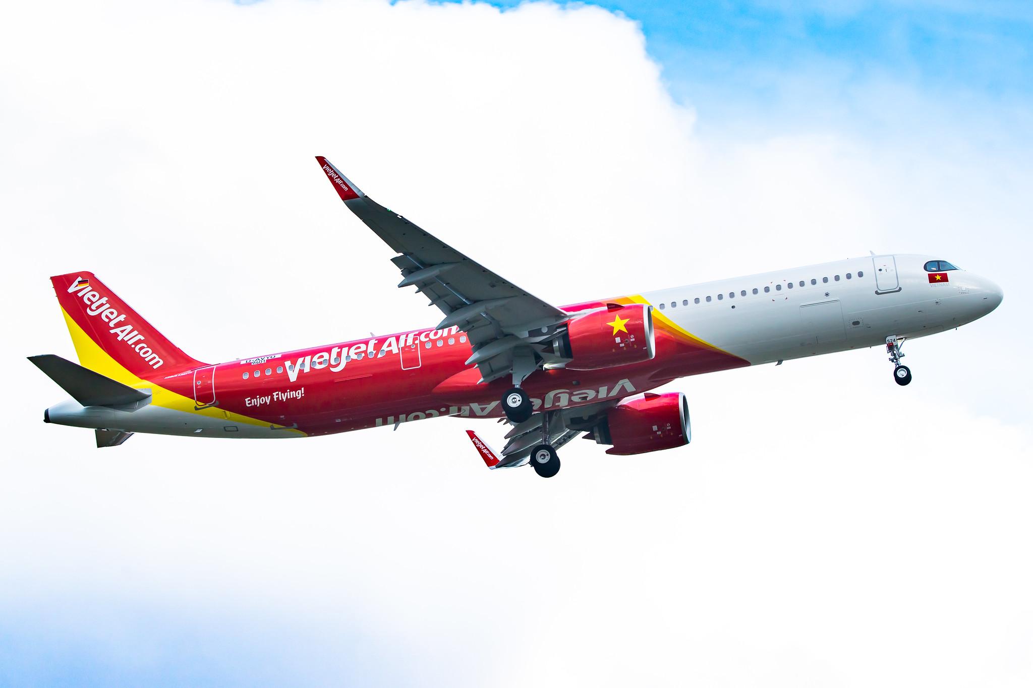 Hamburg Airport: VietJetAir (VJ / VJC) | Airbus A321-271NX A21N | D-AVYO (VN-A524) | MSN 9401
