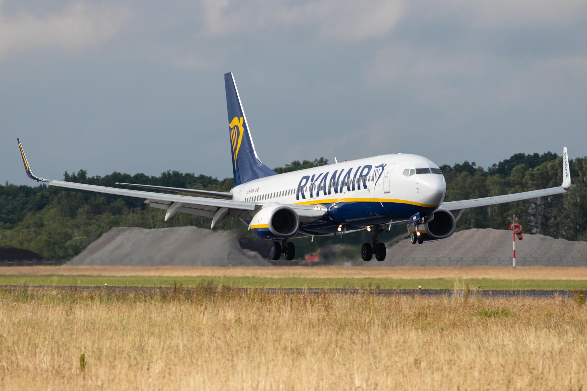 Hamburg Airport: Ryanair (FR / RYR) |  Boeing 737-8AS B738 | EI-ENW | MSN 40306