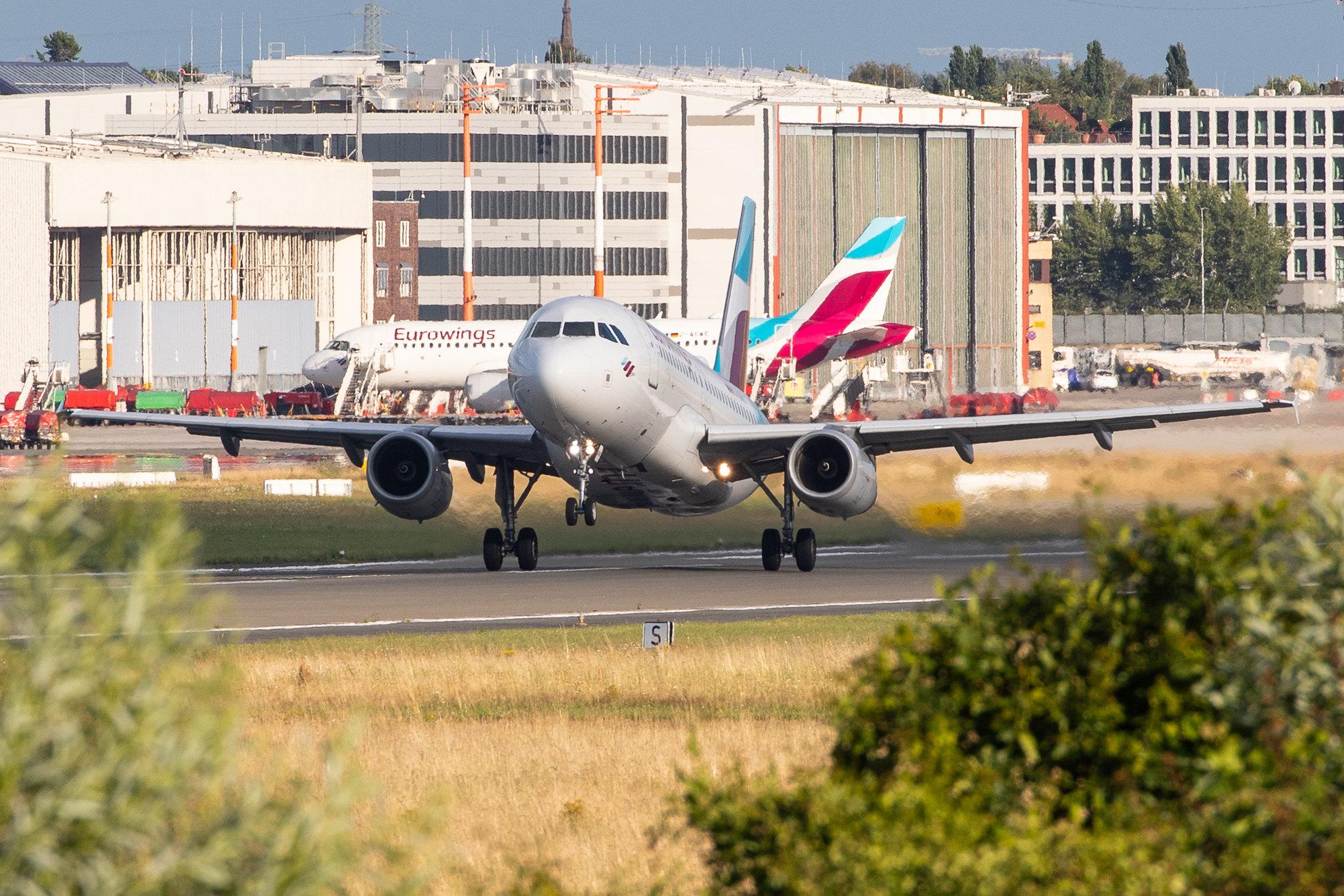 Hamburg Airport: Eurowings (EW / EWG) |  Airbus A319-132 A319 | D-AGWX | MSN 5569