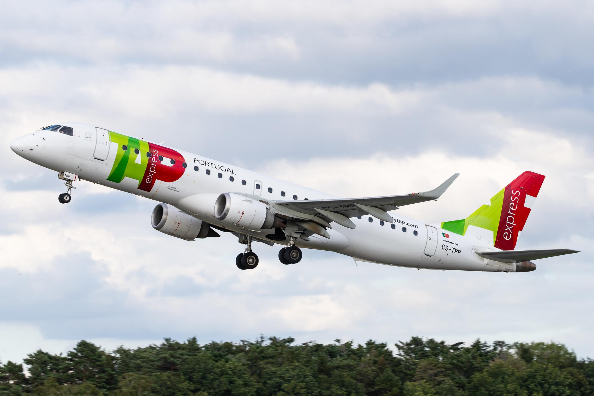 Hamburg Airport: TAP Express (NI / PGA) |  Embraer E190LR E190 | CS-TPP | MSN 19000441