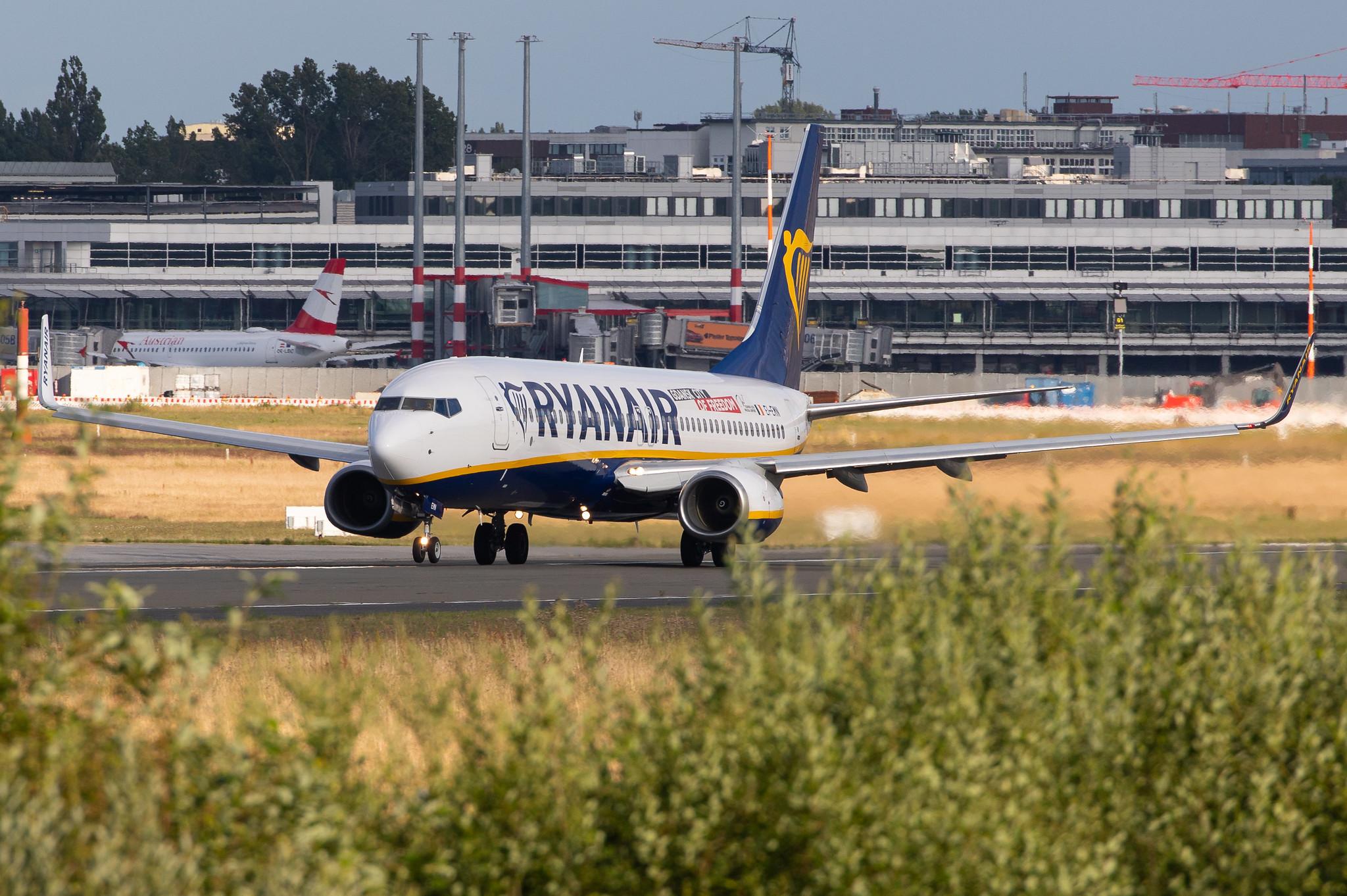 Hamburg Airport: Ryanair (FR / RYR) |  Boeing 737-8AS B738 | EI-EMN | MSN 38515