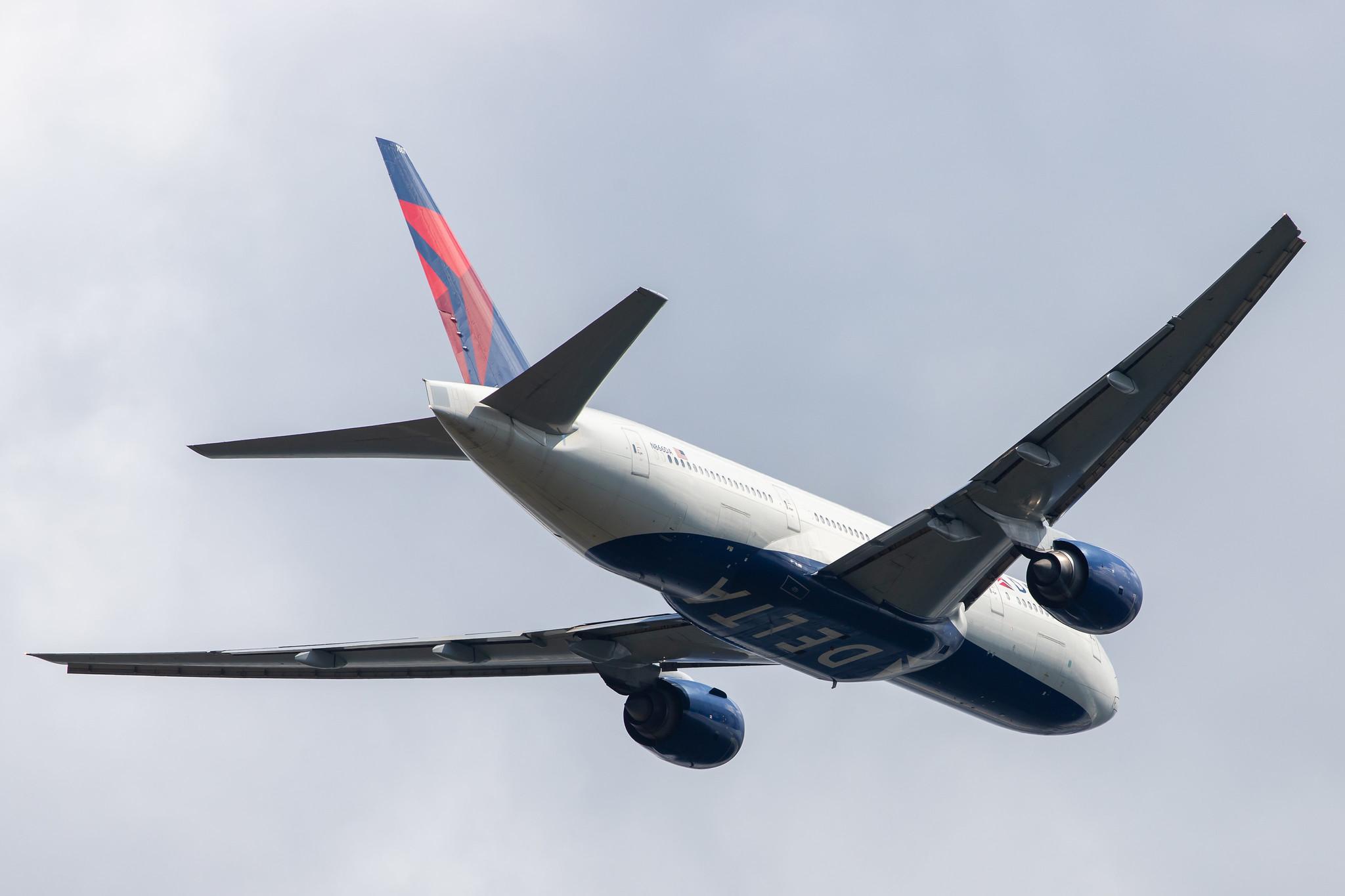 Frankfurt Airport: Delta Air Lines (DL / DAL) |  Boeing 777-232(ER) B772 | N866DA | MSN 29738
