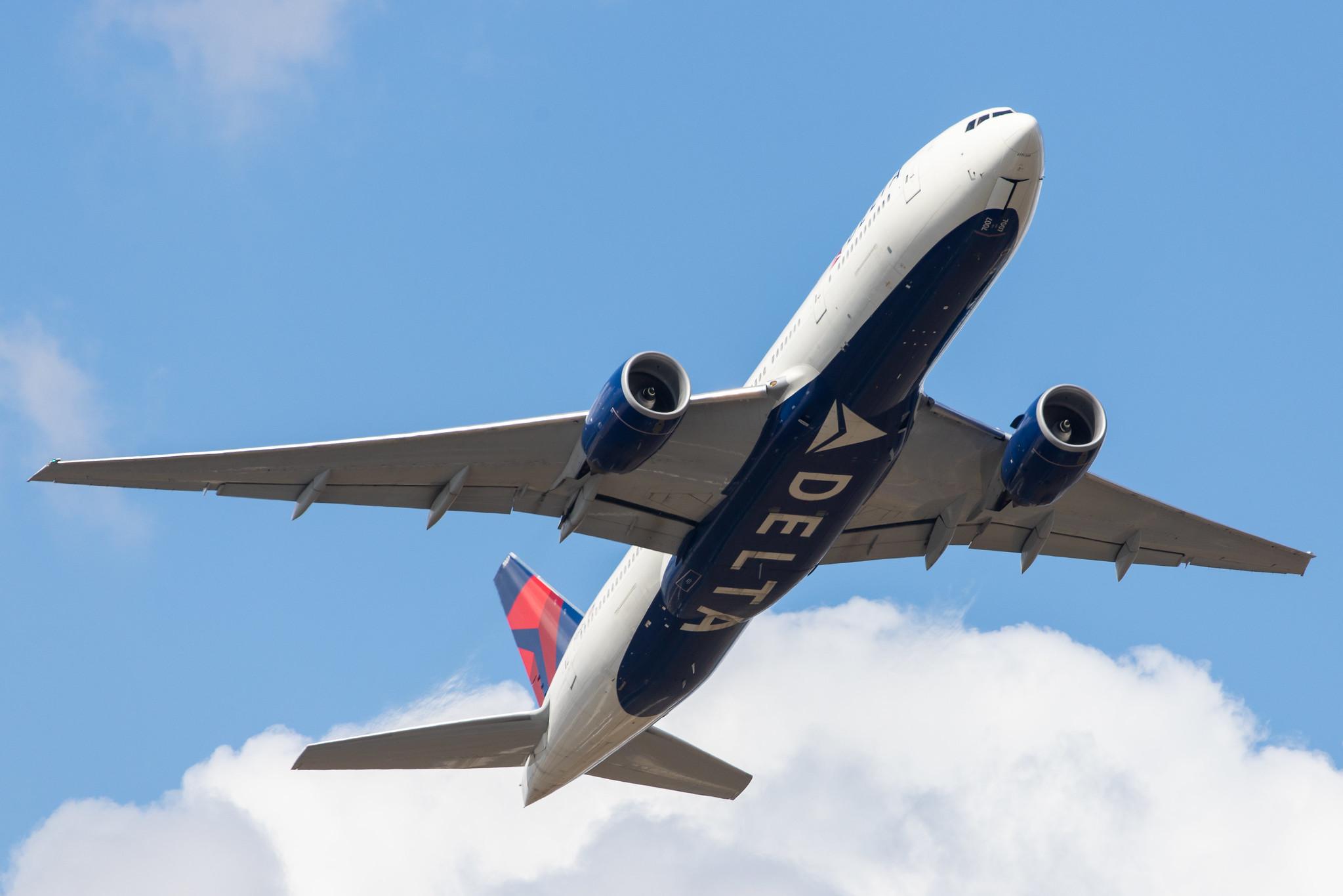 Frankfurt Airport: Delta Air Lines (DL / DAL) |  Boeing 777-232(ER) B772 | N866DA | MSN 29738