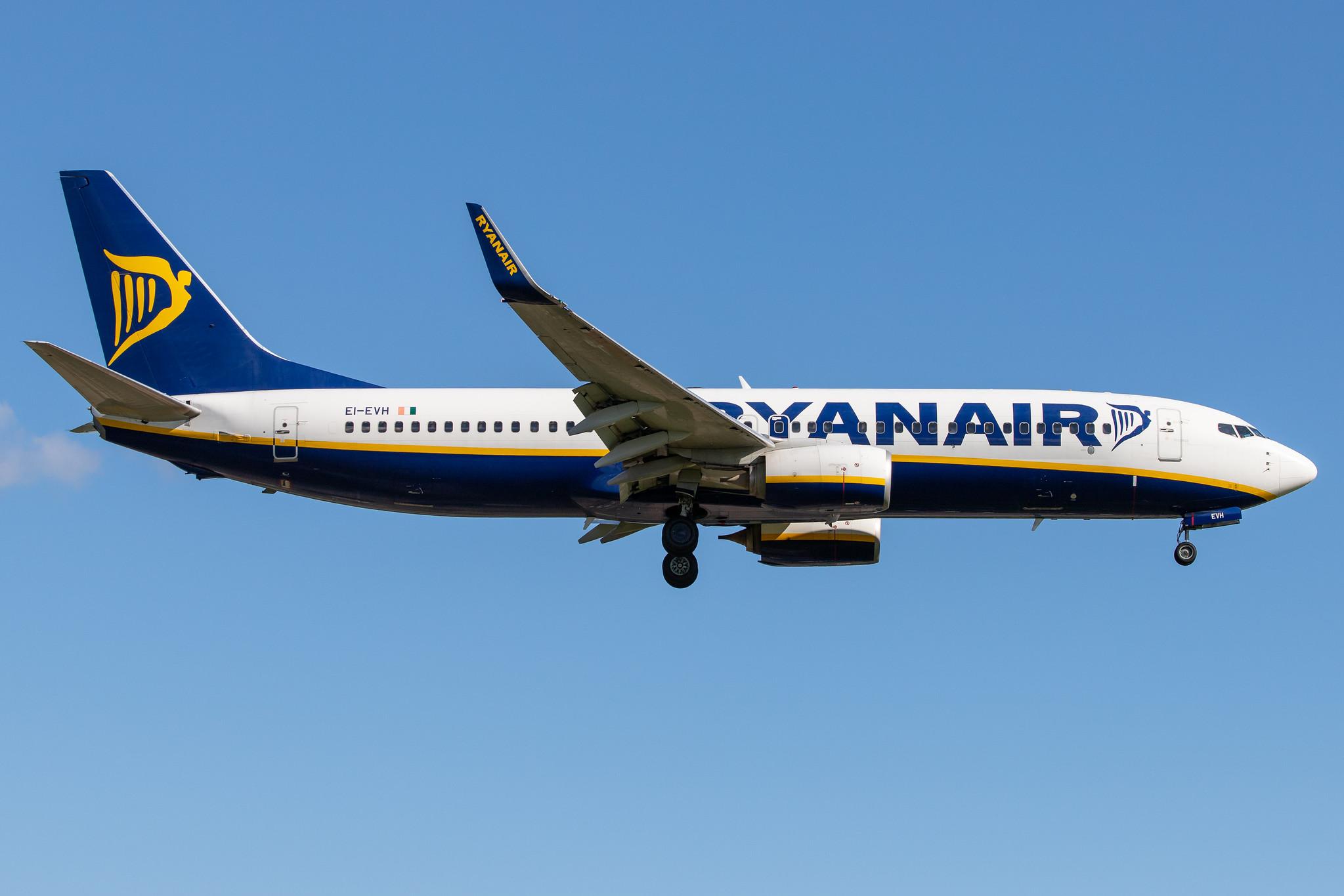 Hamburg Airport: Ryanair (FR / RYR) |  Boeing 737-8AS B738 | EI-EVH | MSN 40290