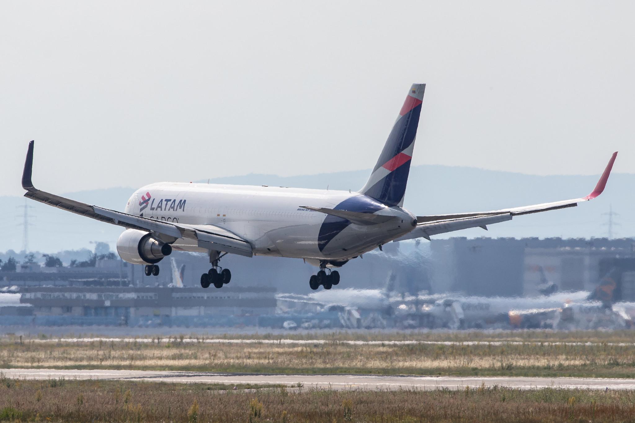 Frankfurt Airport: LATAM Cargo (UC / LCO) | Operator: LATAM Cargo Colombia |  Boeing 767-316(ER)(BCF) B763 | N538LA | MSN 34628