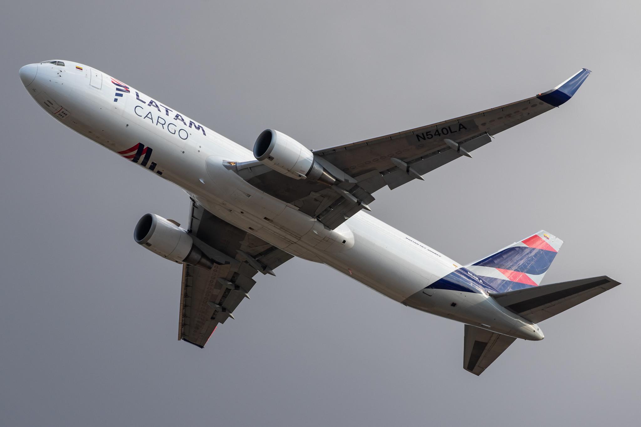 Frankfurt Airport: LATAM Cargo (UC / LCO) | Operator: LATAM Cargo Colombia |  Boeing 767-316(ER)(BCF) B763 | N540LA | MSN 35229