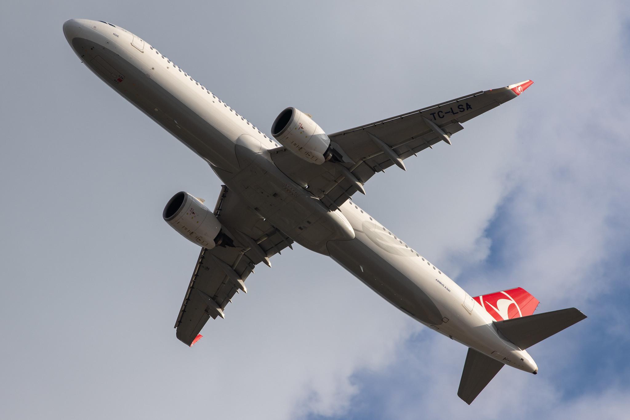 Frankfurt Airport: Turkish Airlines (TK / THY) |  Airbus A321-271NX A21N | TC-LSA | MSN 8155