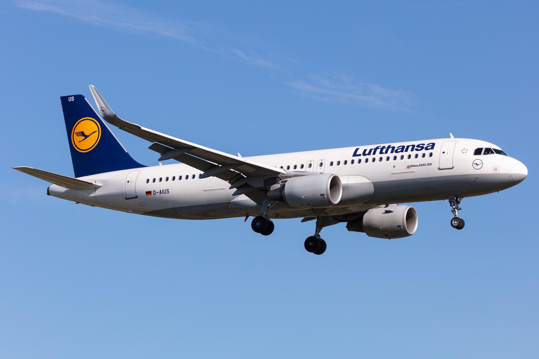 Hamburg Airport: Lufthansa (LH / DLH) |  Airbus A320-214 A320 | D-AIUS | MSN 7024