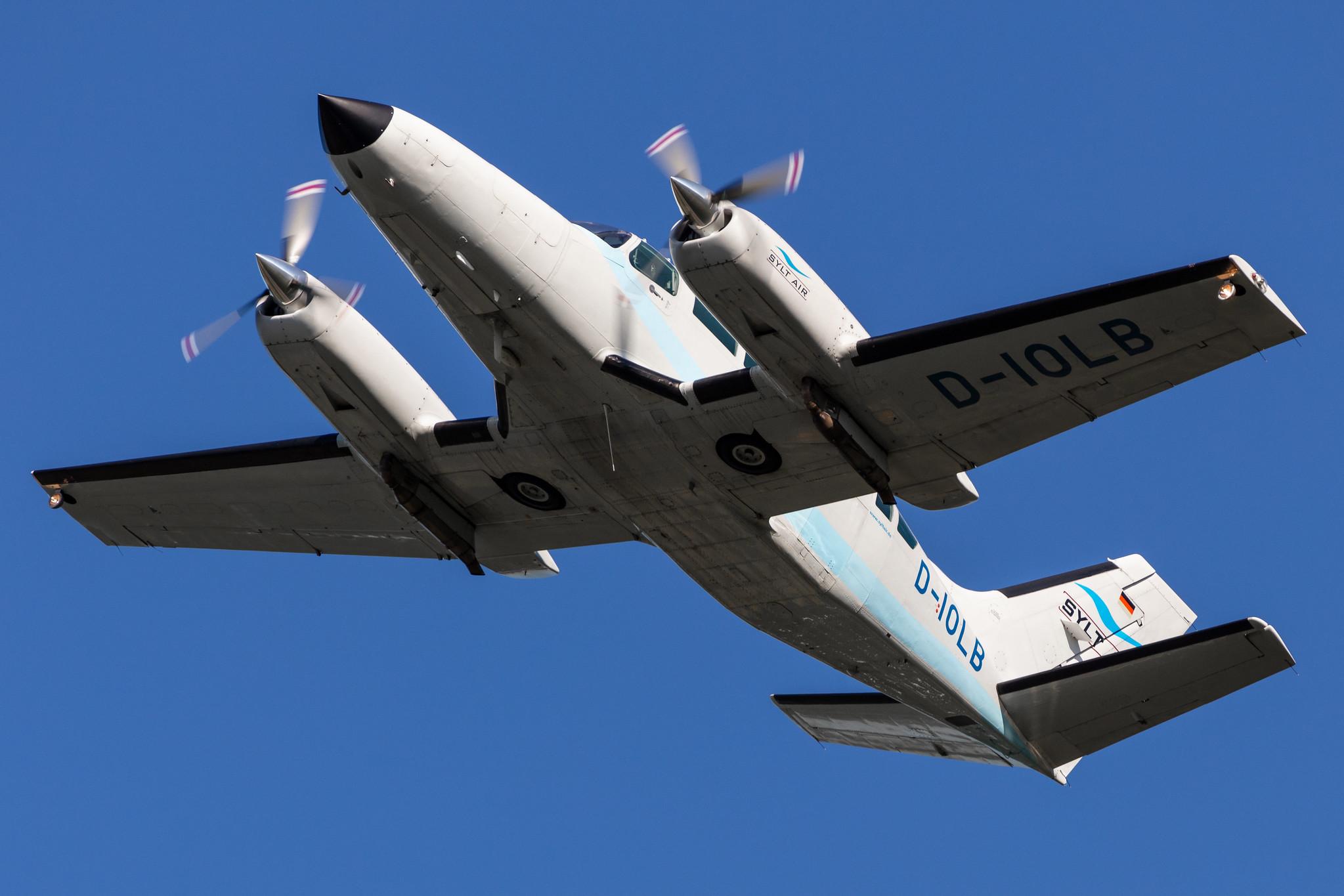 Hamburg Airport: Sylt Air (7E / AWU) |  Cessna 404 C404 | D-IOLB | MSN 404-0691