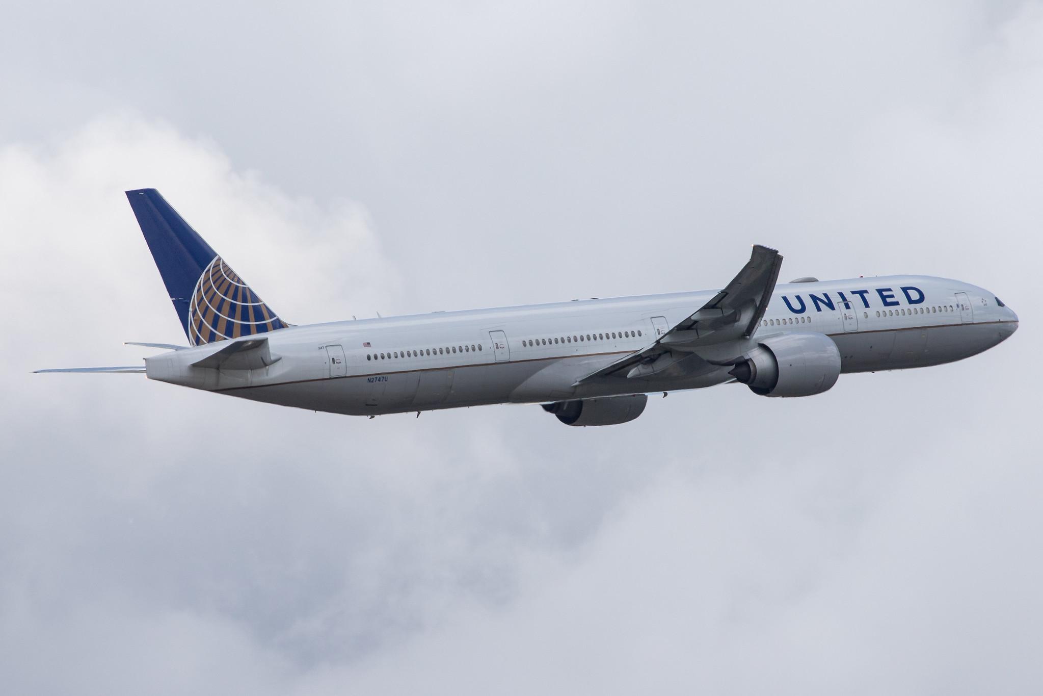 Frankfurt Airport: United Airlines (UA / UAL) |  Boeing 777-322(ER) B77W | N2747U | MSN 64991