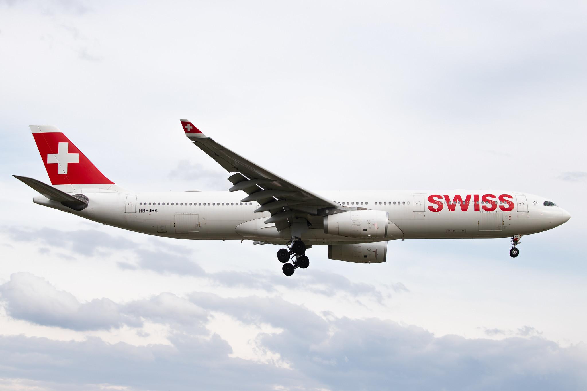 Hamburg Airport: Swiss (LX / SWR) |  Airbus A330-343 A333 | HB-JHK | MSN 1276