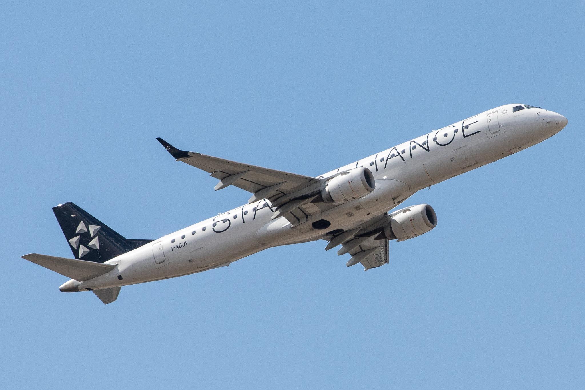 Frankfurt Airport: Air Dolomiti (EN / DLA) |  Livery: Star Alliance Livery |  Embraer E195LR E195 | I-ADJV | MSN 19000308