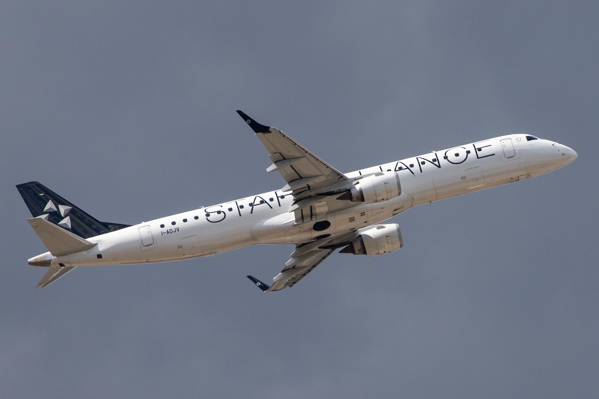 Frankfurt Airport: Air Dolomiti (EN / DLA) |  Livery: Star Alliance Livery |  Embraer E195LR E195 | I-ADJV | MSN 19000308