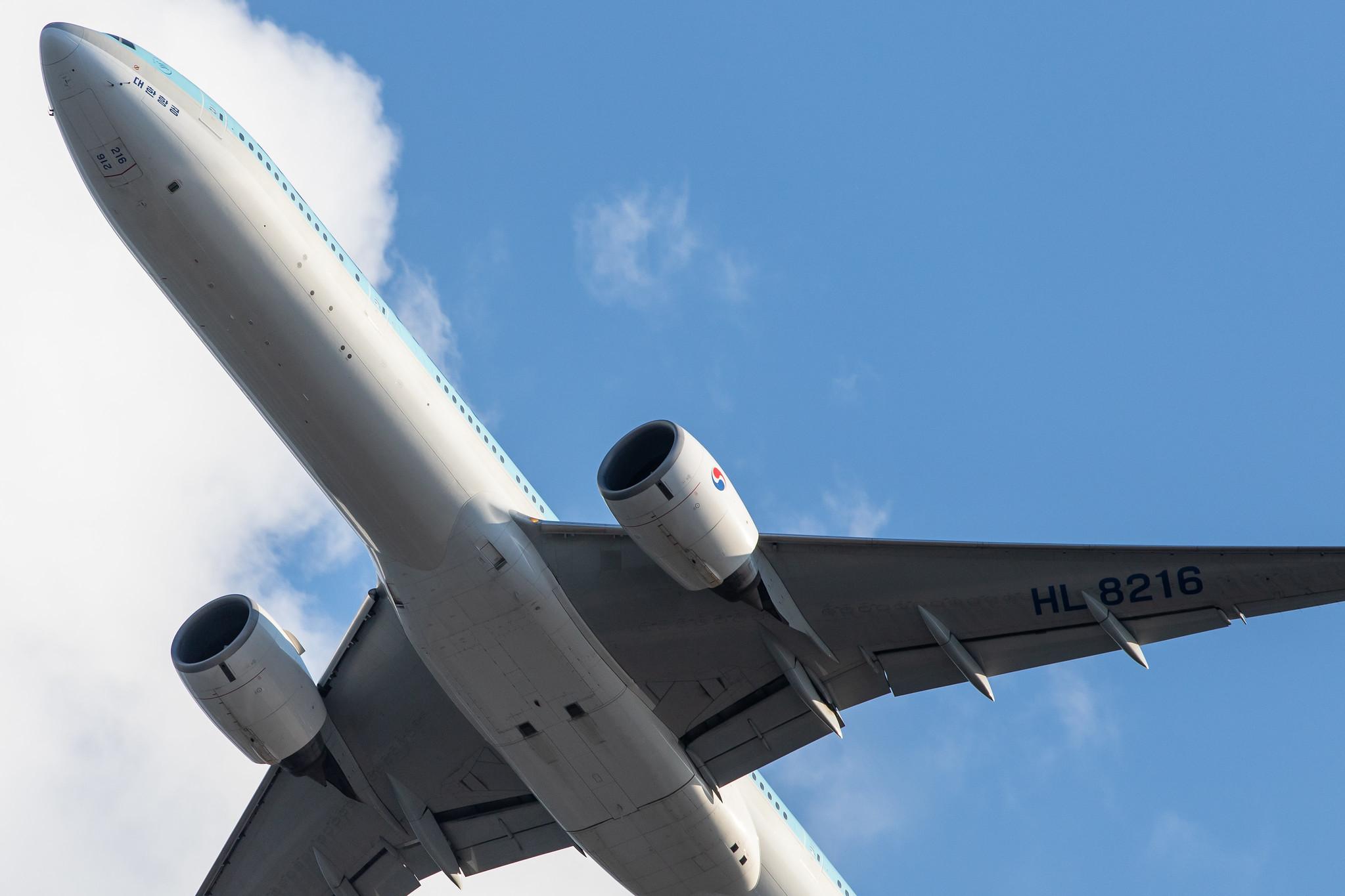 Frankfurt Airport: Korean Air (KE / KAL) |  Boeing 777-3B5(ER) B77W | HL8216 | MSN 37647