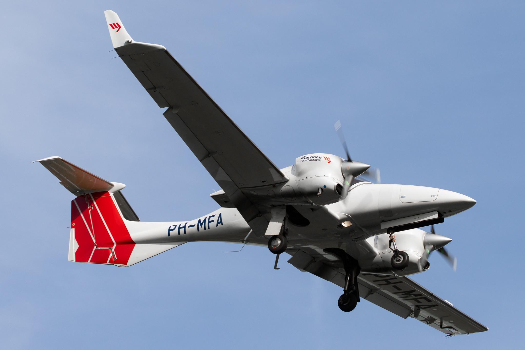 Hamburg Airport: Martinair Holland  |  Diamond DA42NG Twin Star DA42 | PH-MFA | MSN 42.N009