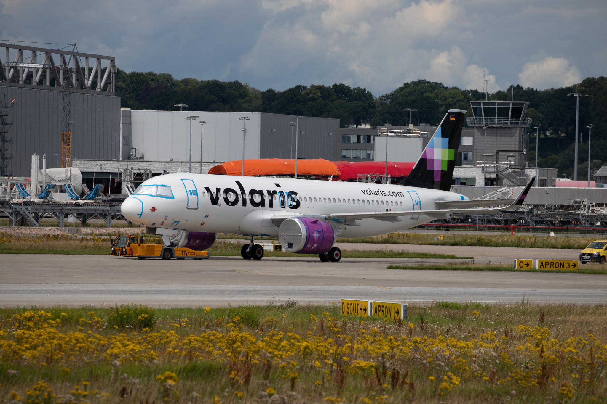 Hamburg Finkenwerder: Volaris (Y4 / VOI) |  Airbus A320-271N A20N | D-AXAB | MSN 9447