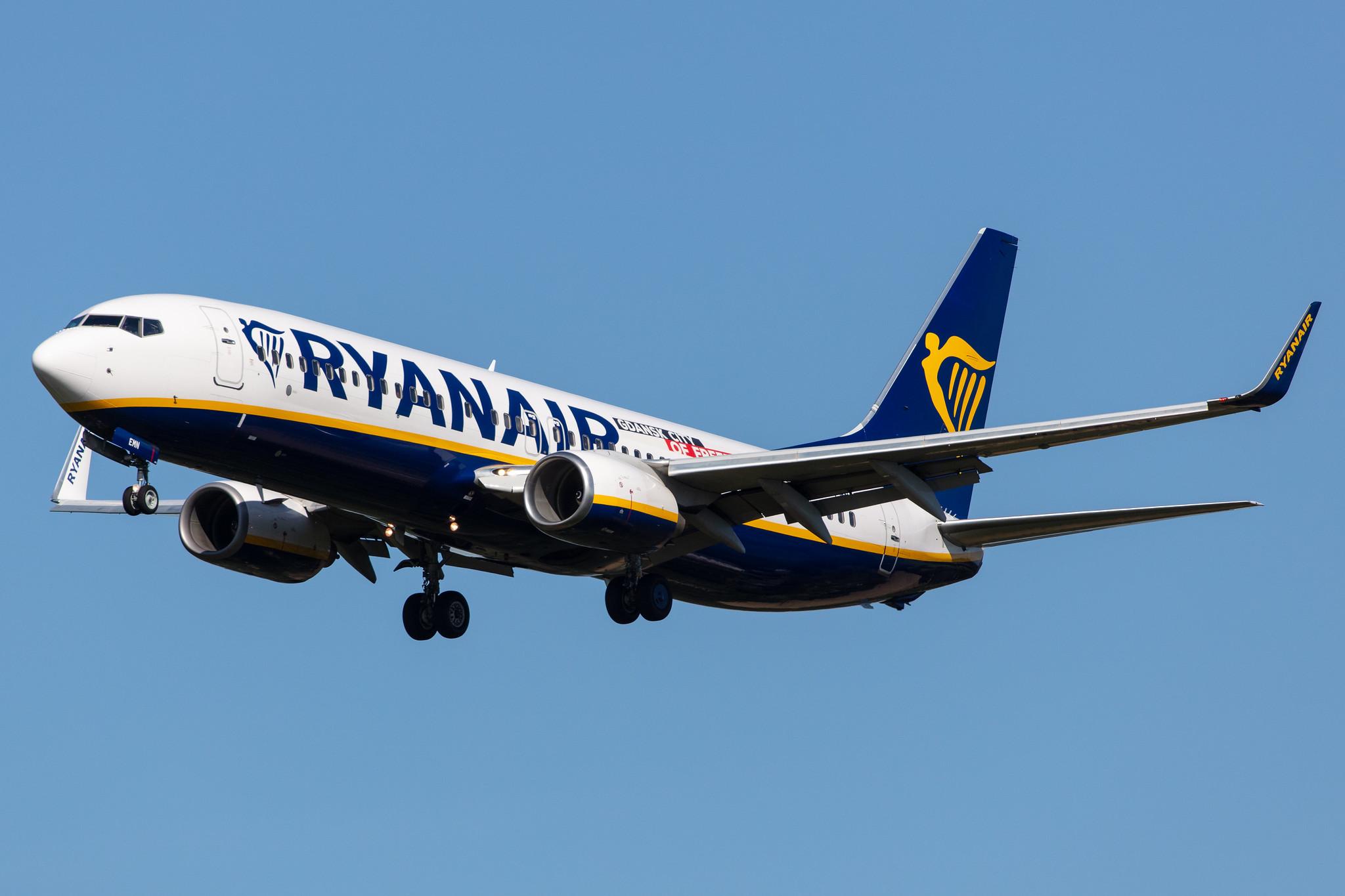 Hamburg Airport: Ryanair (FR / RYR) |  Boeing 737-8AS B738 | EI-EMN | MSN 38515