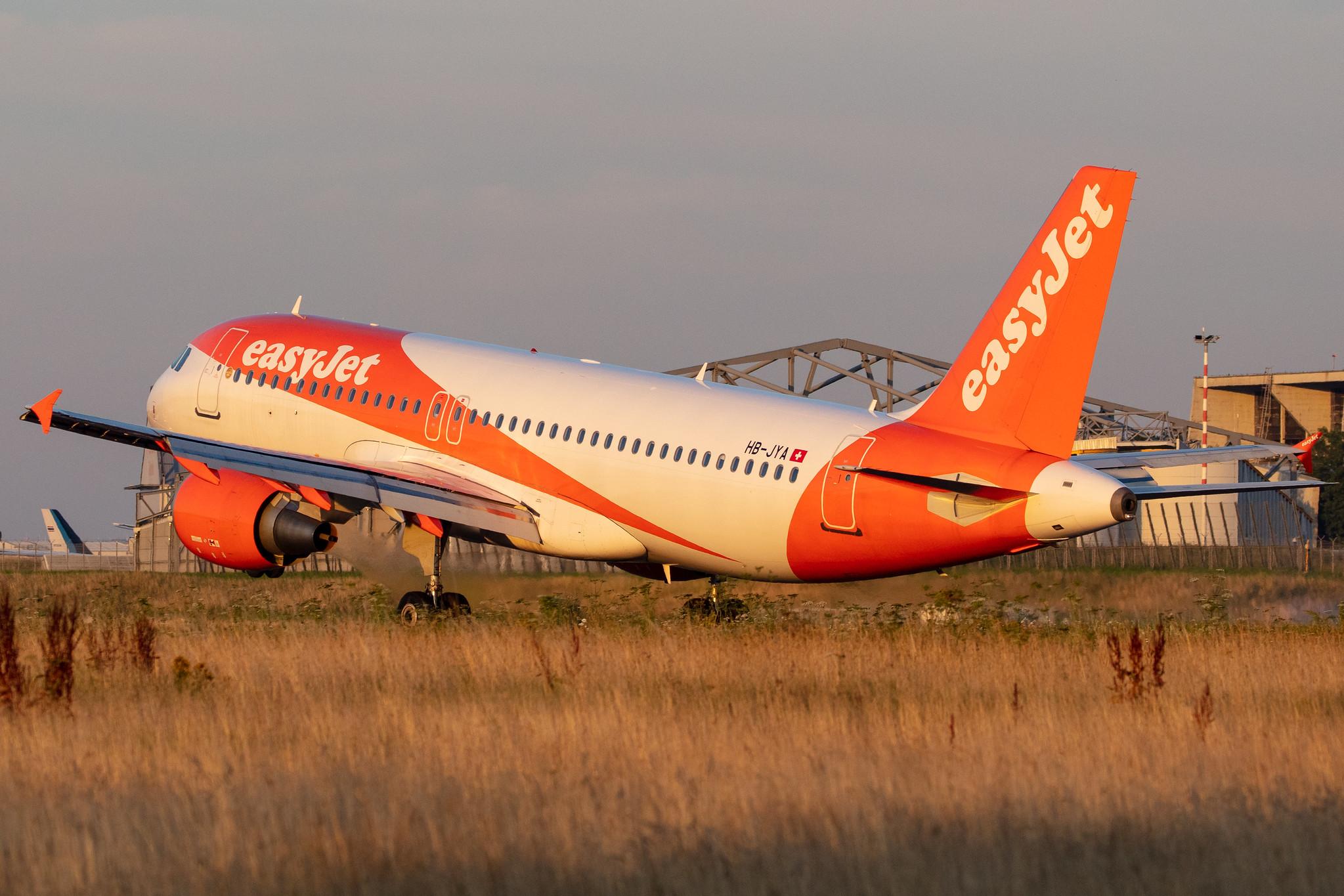 Hamburg Airport: easyJet (U2 / EZY) | Operator: easyJet Switzerland |  Airbus A320-214 A320 | HB-JYA | MSN 4250