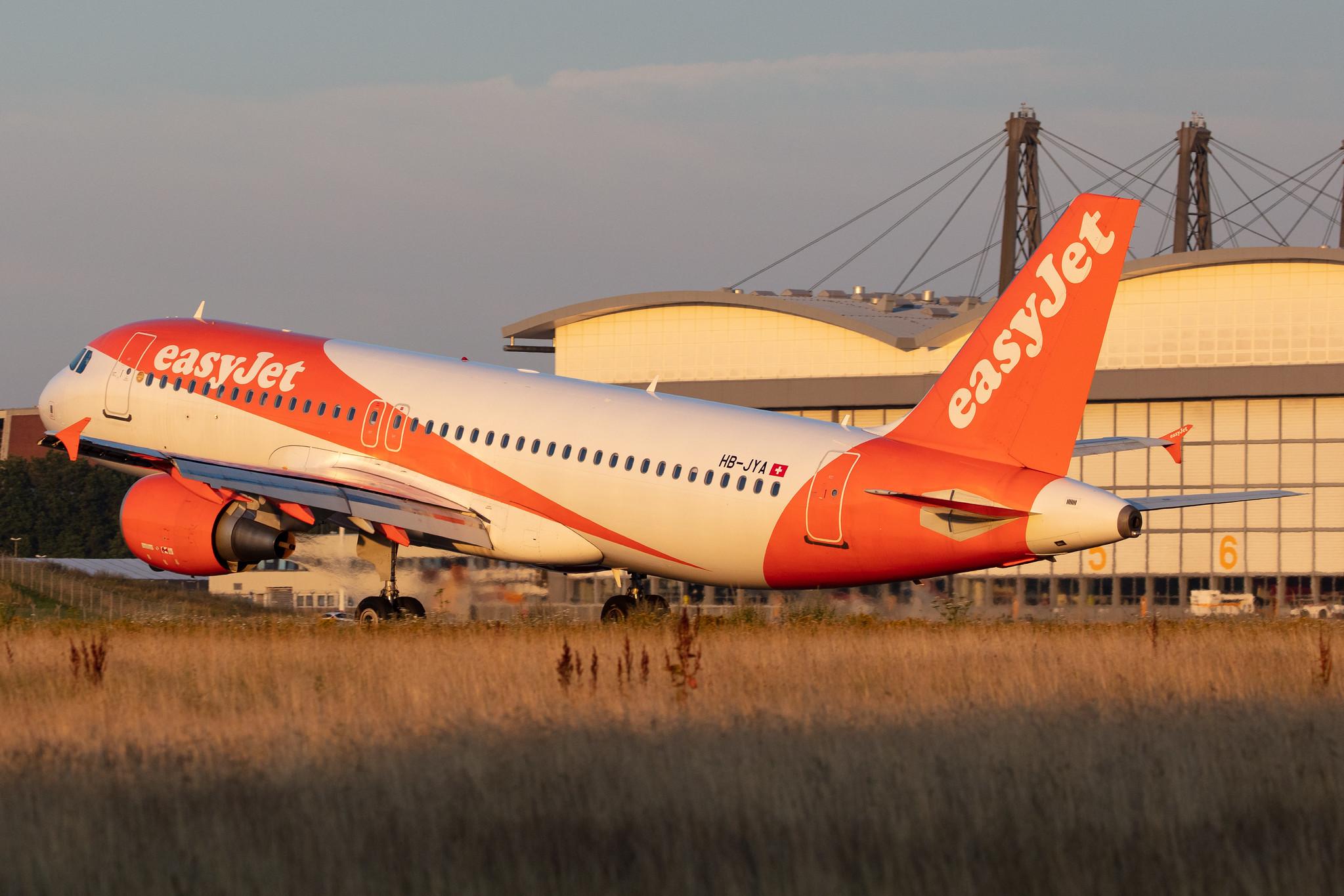 Hamburg Airport: easyJet (U2 / EZY) | Operator: easyJet Switzerland |  Airbus A320-214 A320 | HB-JYA | MSN 4250