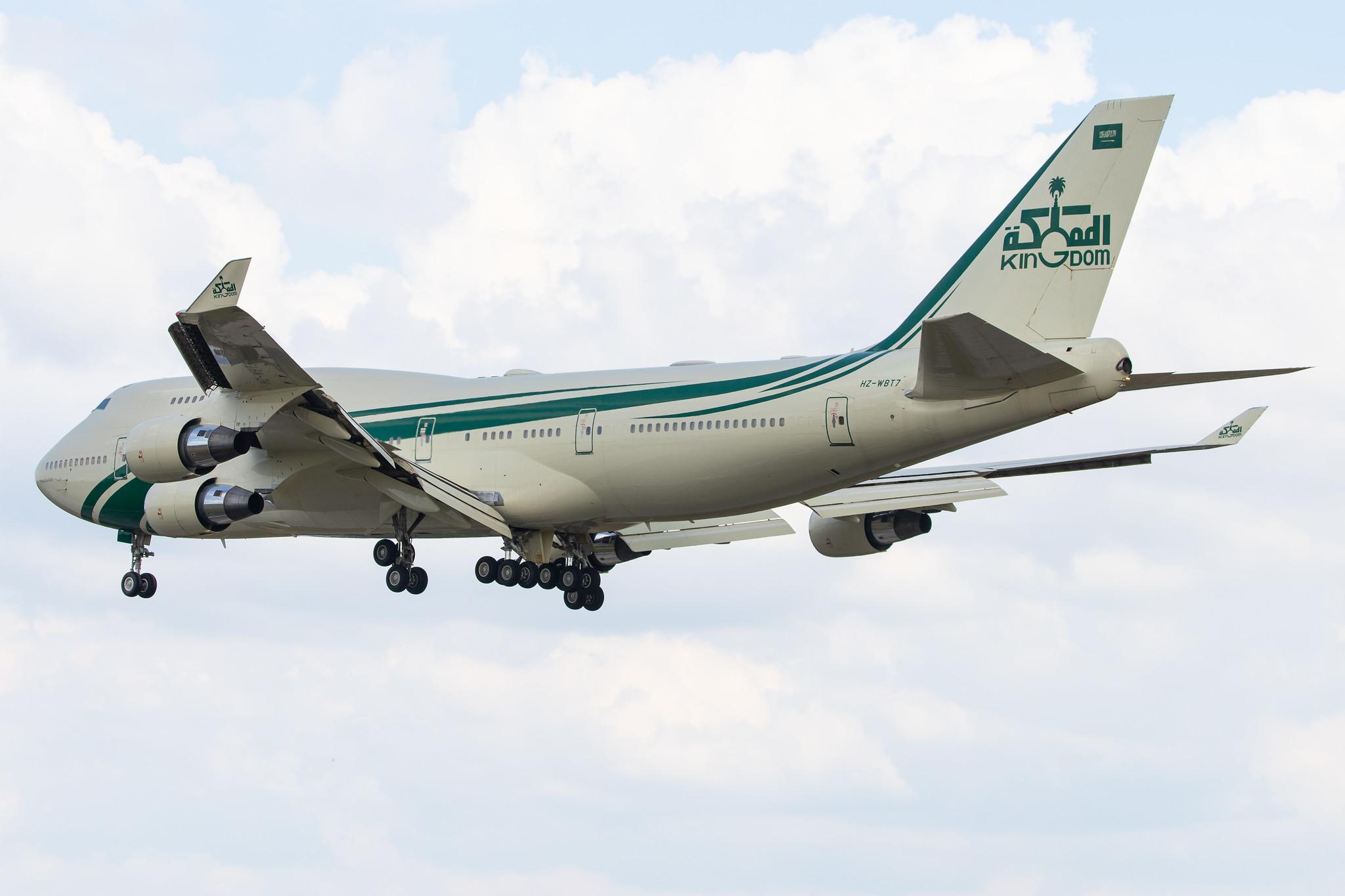 Hamburg Airport: Kingdom Holding |  Boeing 747-4J6 B744 | HZ-WBT7 | MSN 25880