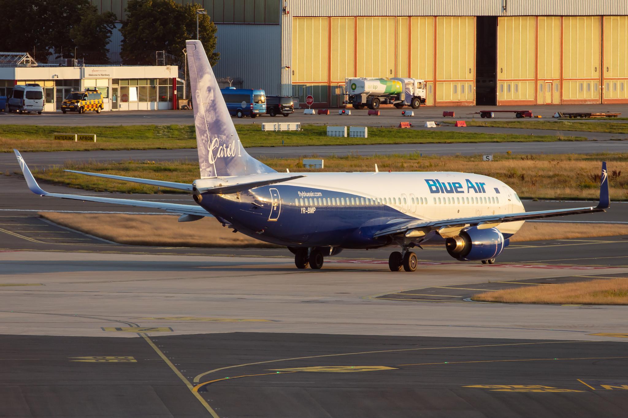 Hamburg Airport: Blue Air (0B / BLA) |  Livery: Carol I Livery |  Boeing 737-883 B738 | YR-BMP | MSN 28323