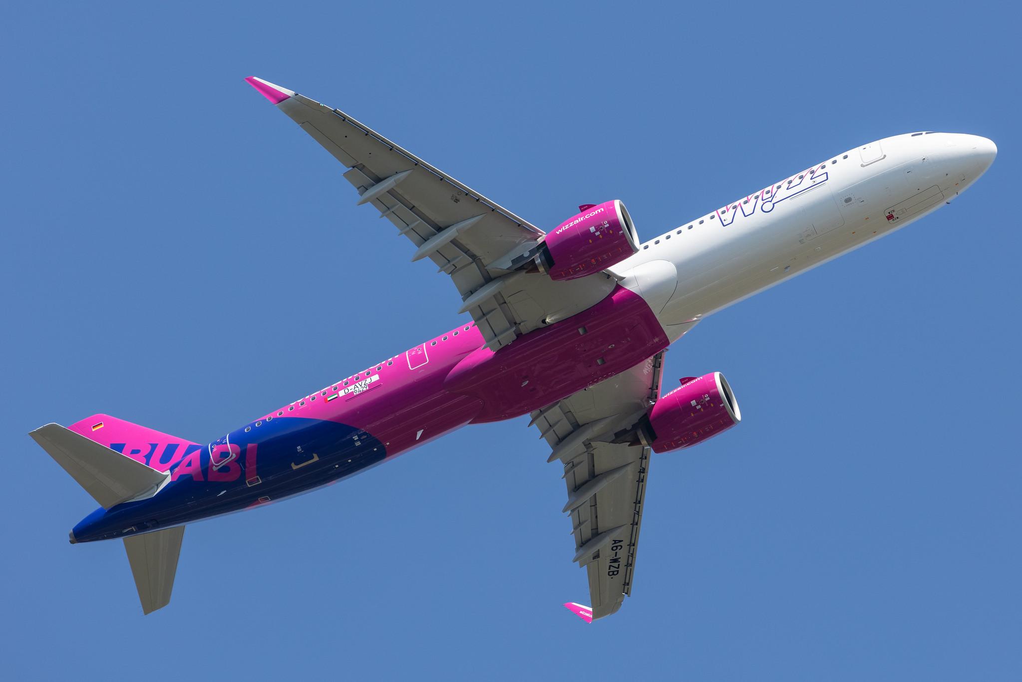 Hamburg Airport: Wizz Air Abu Dhabi (5W / WAZ) |  Airbus A321-271NX A21N | D-AVZJ | MSN 9429