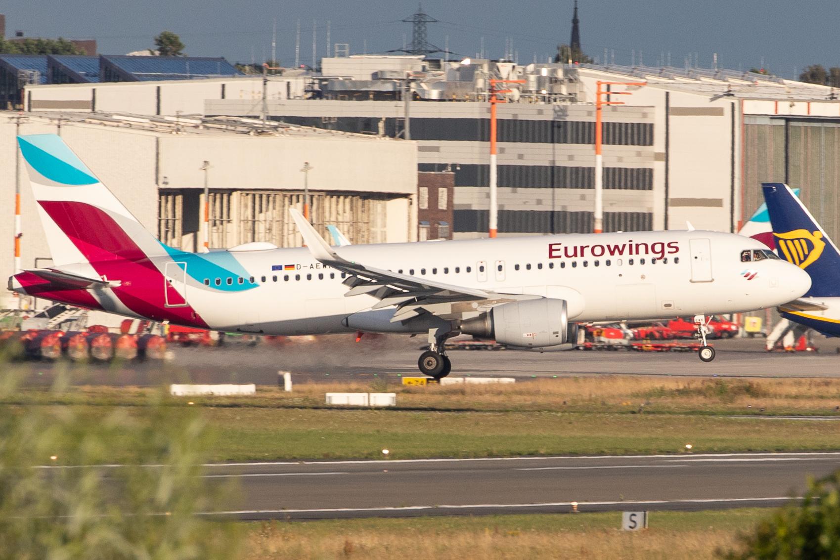 Hamburg Airport: Eurowings (EW / EWG) |  Airbus A320-214 A320 | D-AEWK | MSN 7261