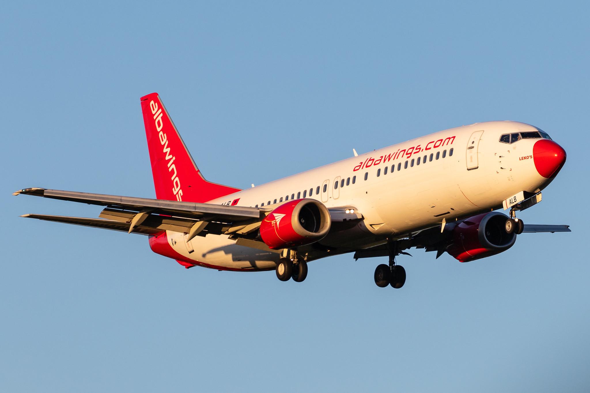 Hamburg Airport: Albawings (2B / AWT) |  Boeing 737-46J B734 | ZA-ALB | MSN 27171