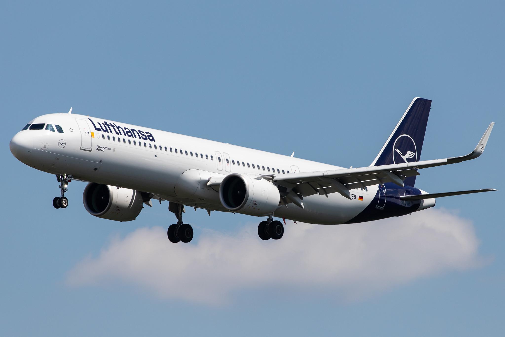 Frankfurt Airport: Lufthansa (LH / DLH) |  Airbus A321-271NX A21N | D-AIEB | MSN 8783