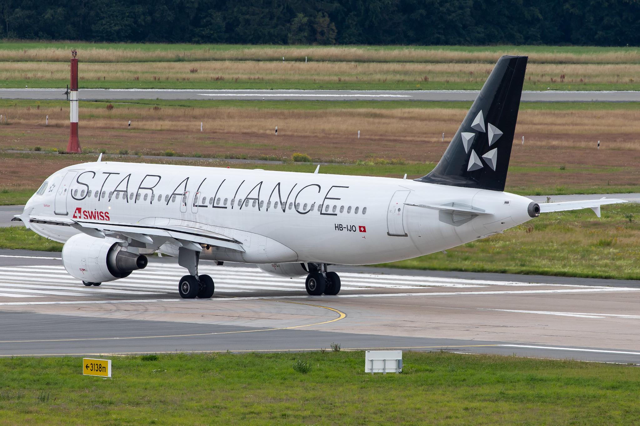 Hamburg Airport: Swiss (LX / SWR) |  Livery: Star Alliance Livery |  Airbus A320-214 A320 | HB-IJO | MSN 0673