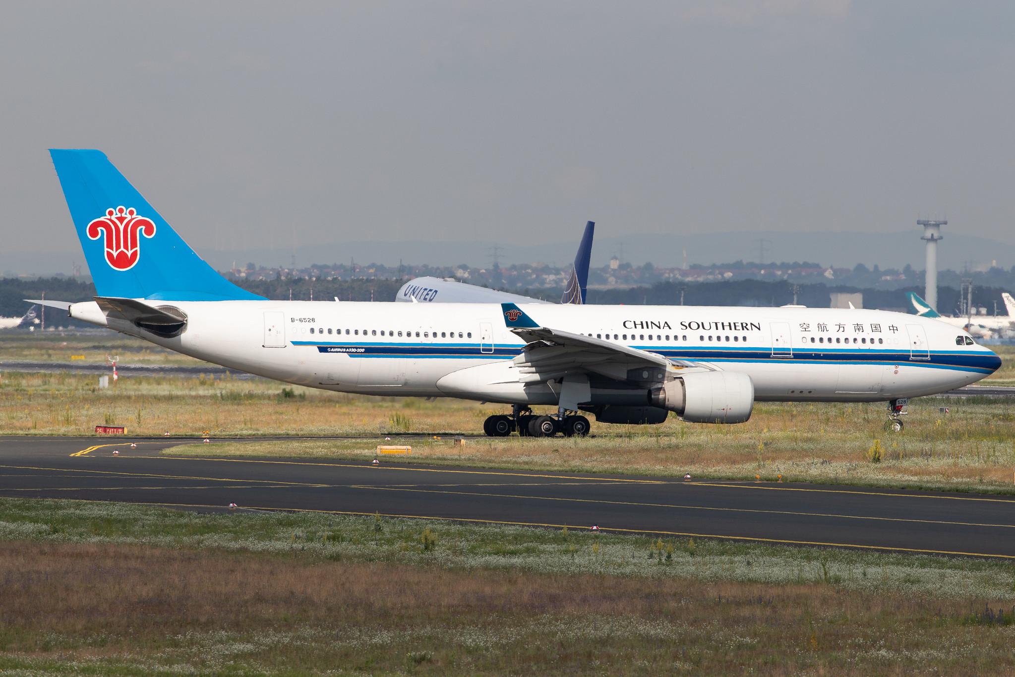 Frankfurt Airport: China Southern Airlines (CZ / CSN) |  Airbus A330-223 A332 | B-6528 | MSN 1202