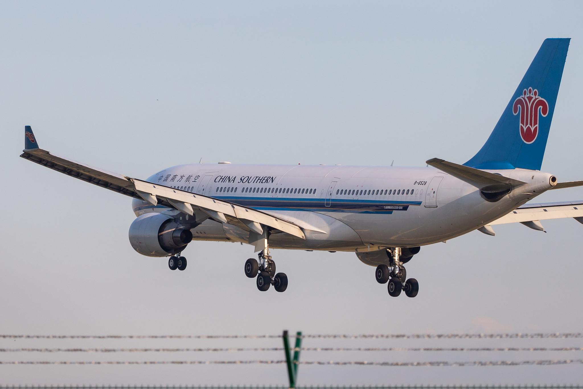 Frankfurt Airport: China Southern Airlines (CZ / CSN) |  Airbus A330-223 A332 | B-6528 | MSN 1202