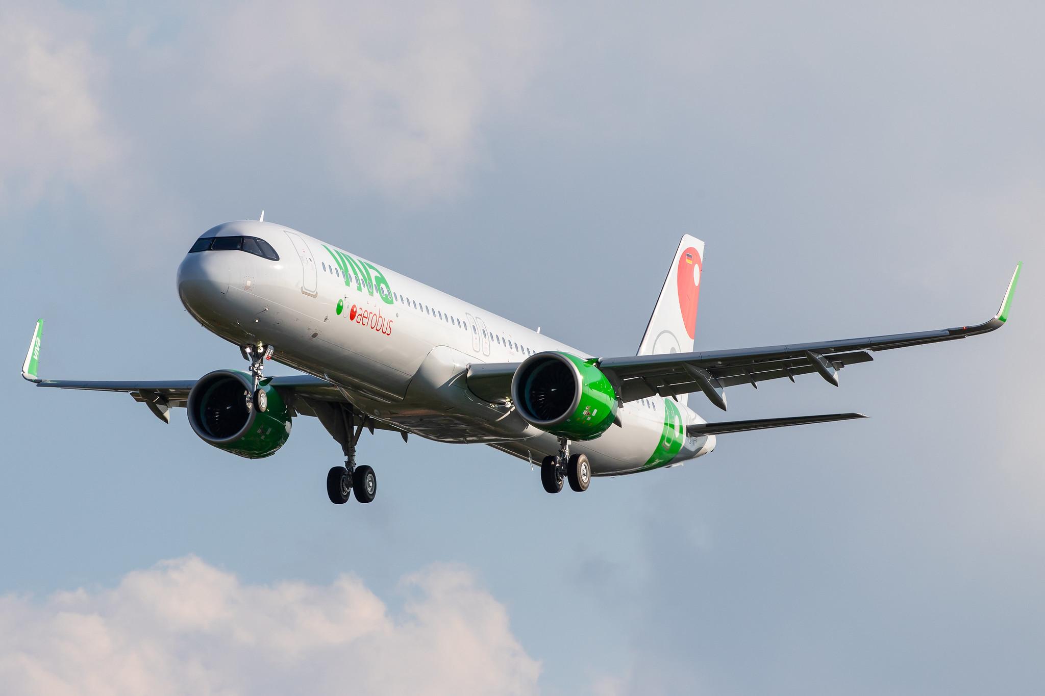 Hamburg Airport: Viva Aerobus (VB / VIV) |  Airbus A321-271NX A21N | D-AVYP | MSN 9487 (XA-VBA)