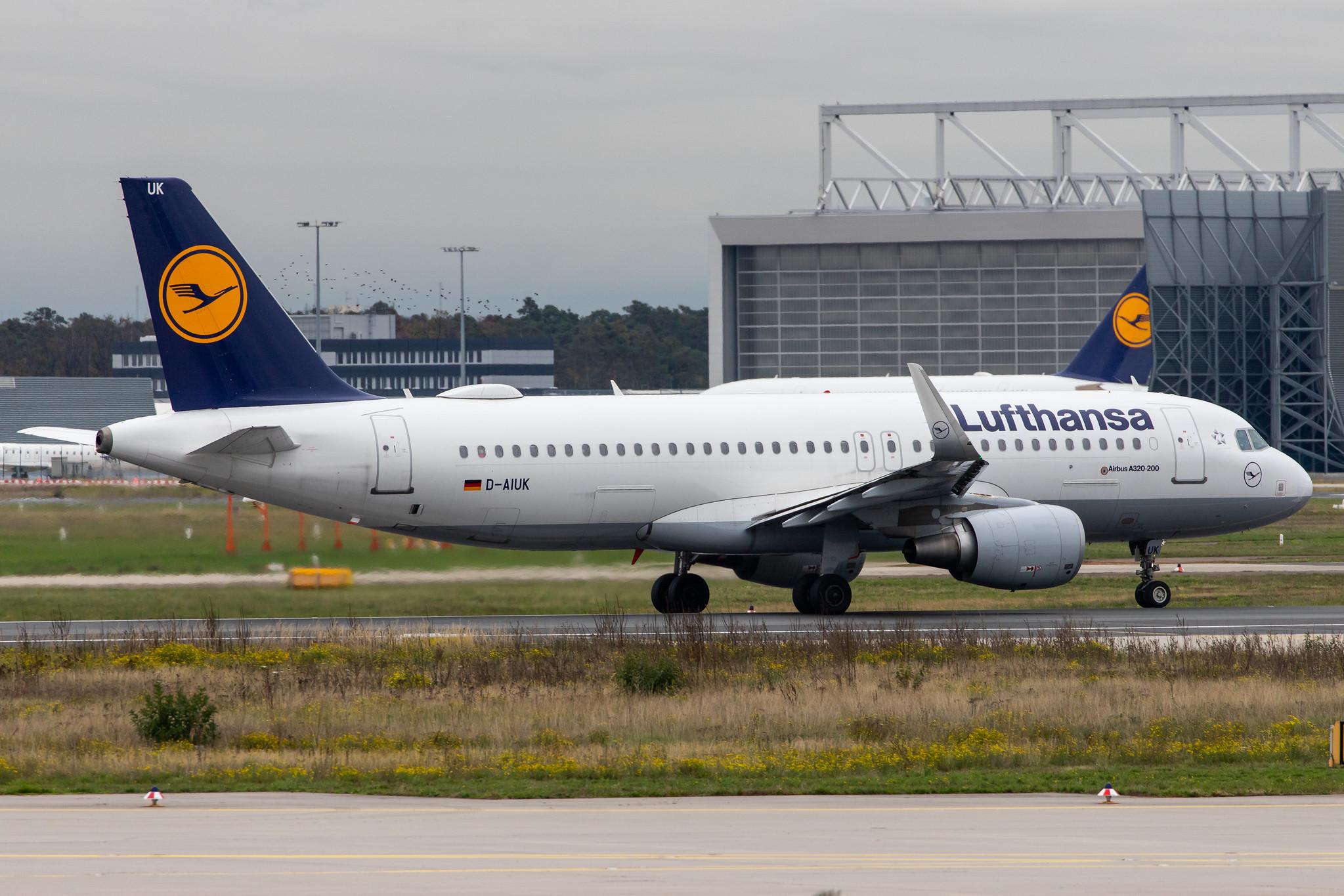 Frankfurt Airport: Lufthansa (LH / DLH) |  Airbus A320-214 A320 | D-AIUK | MSN 6423
