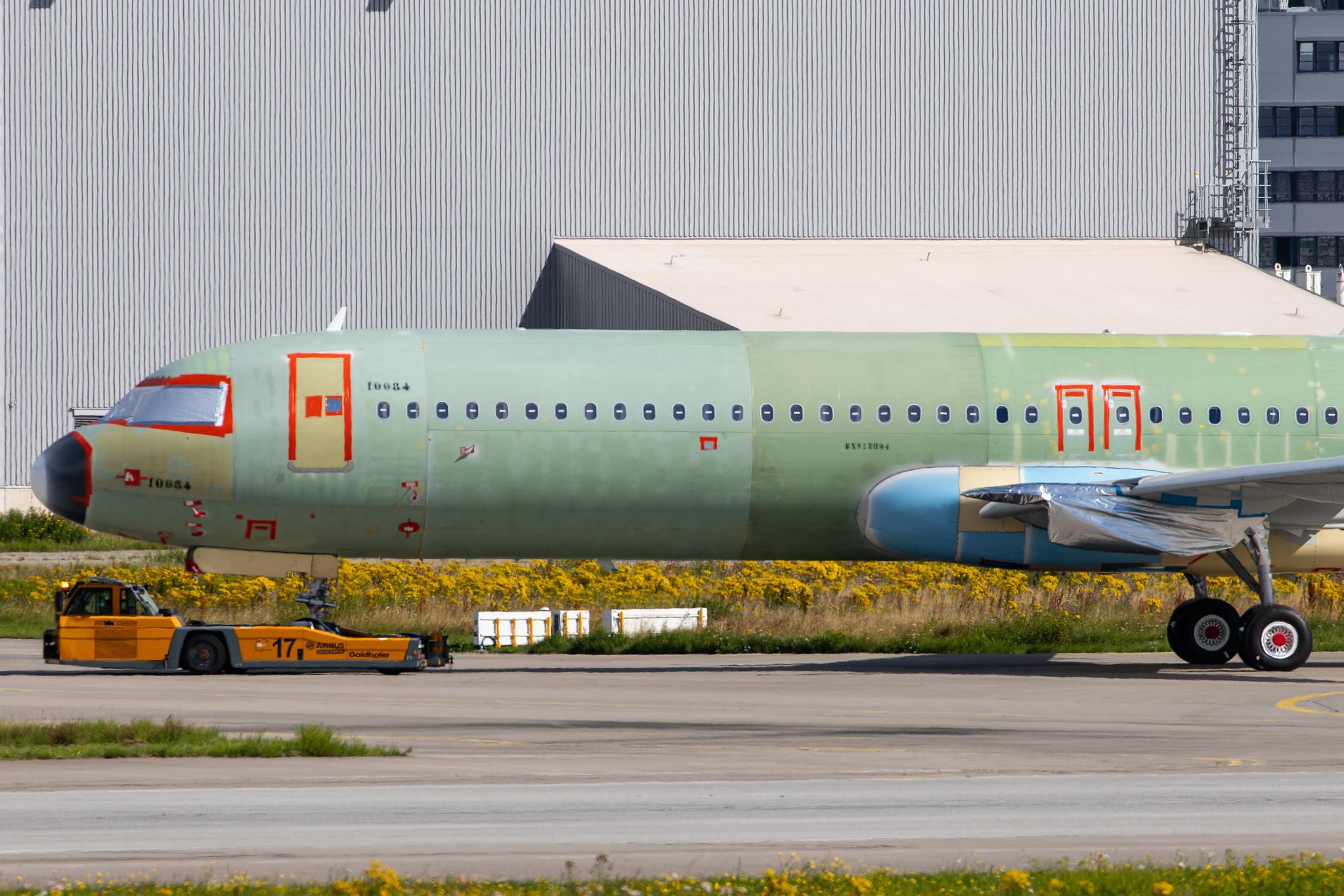 Hamburg Finkenwerder: VietJetAir (VJ / VJC) |  Airbus A321-271NX A21N | D-AYAD | MSN 10084